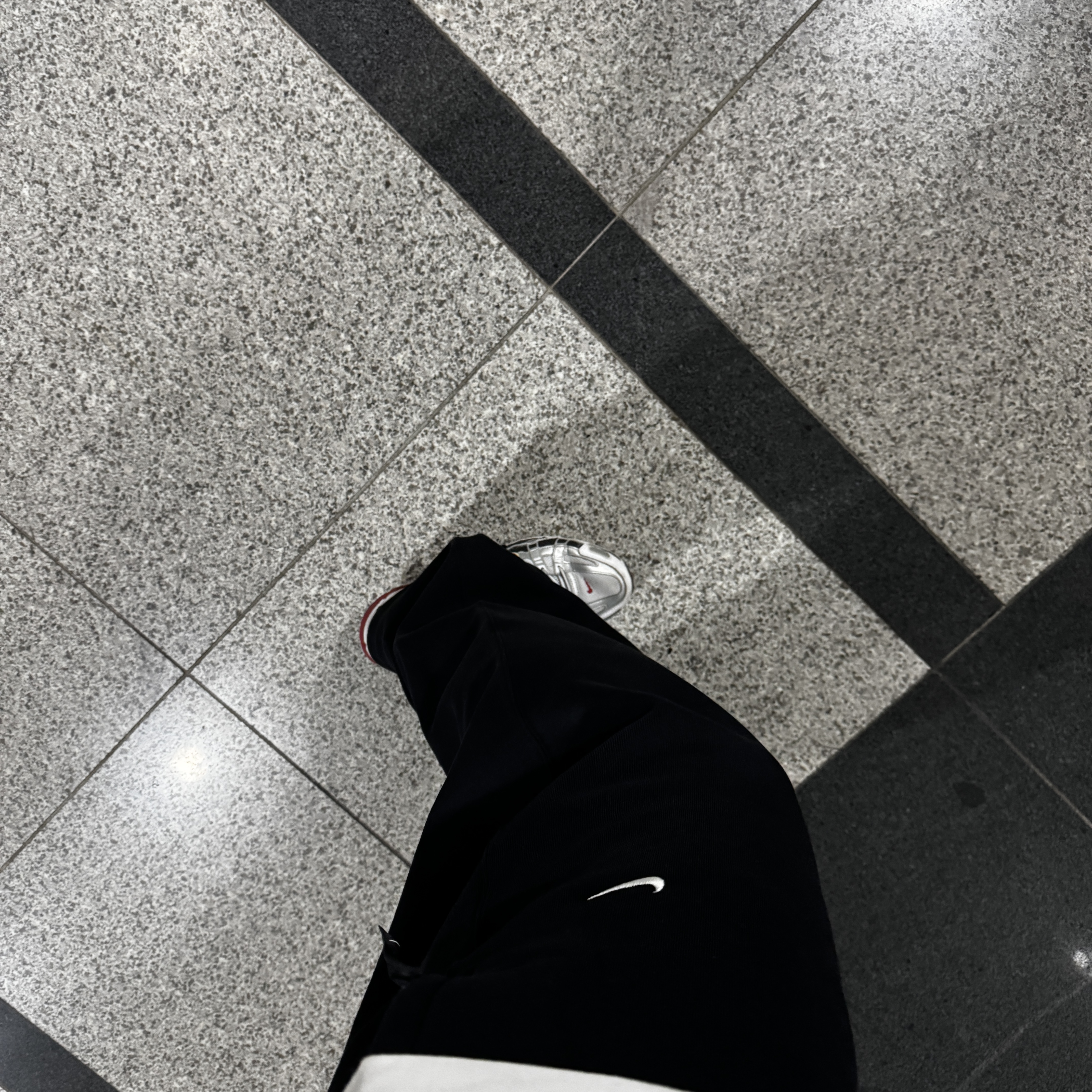 Nike NSW Swoosh Open Hem Fleece Pants Black - Asia 착용 스타일