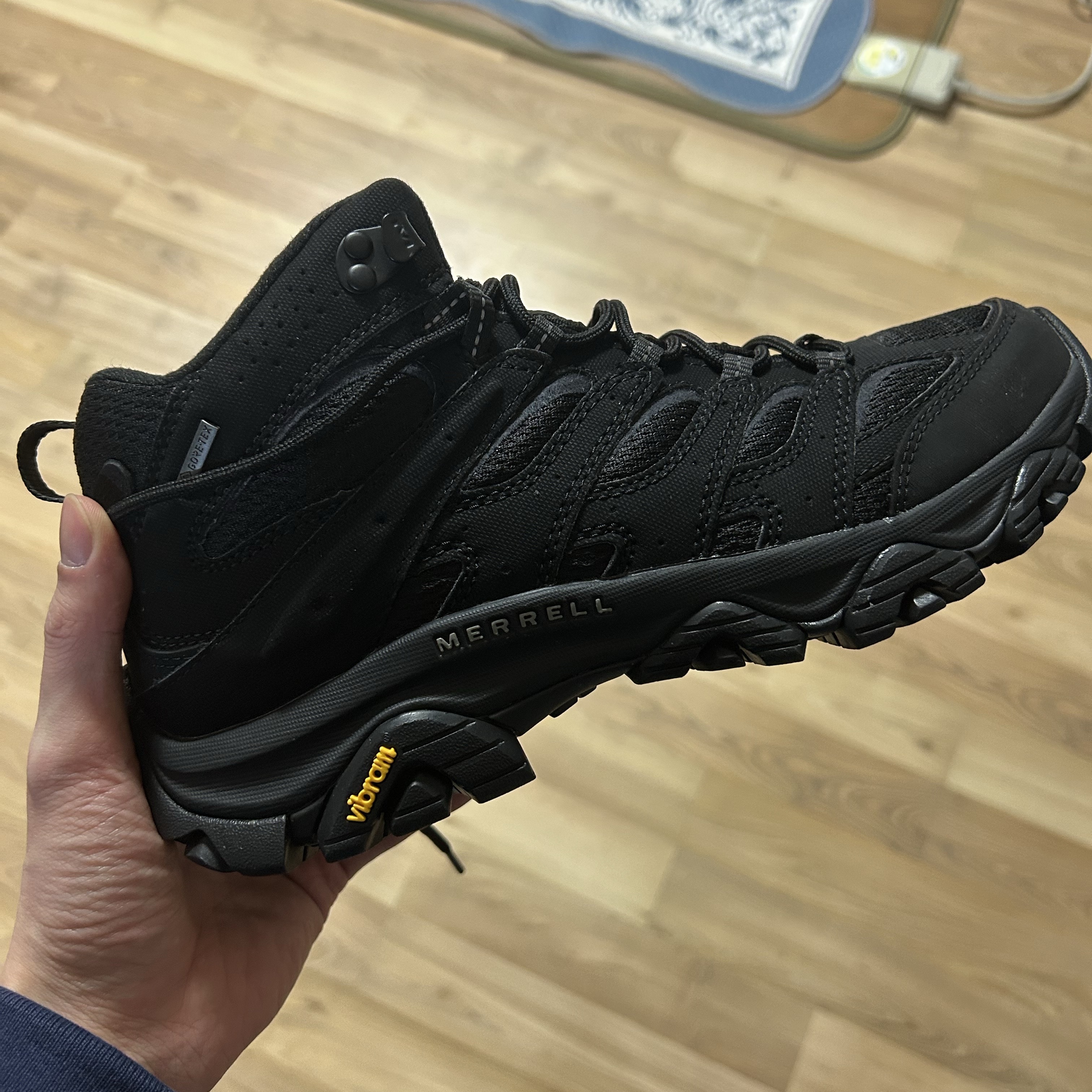 Merrell Moab 3 SYN Mid GTX Triple Black - 24FW 착용 스타일