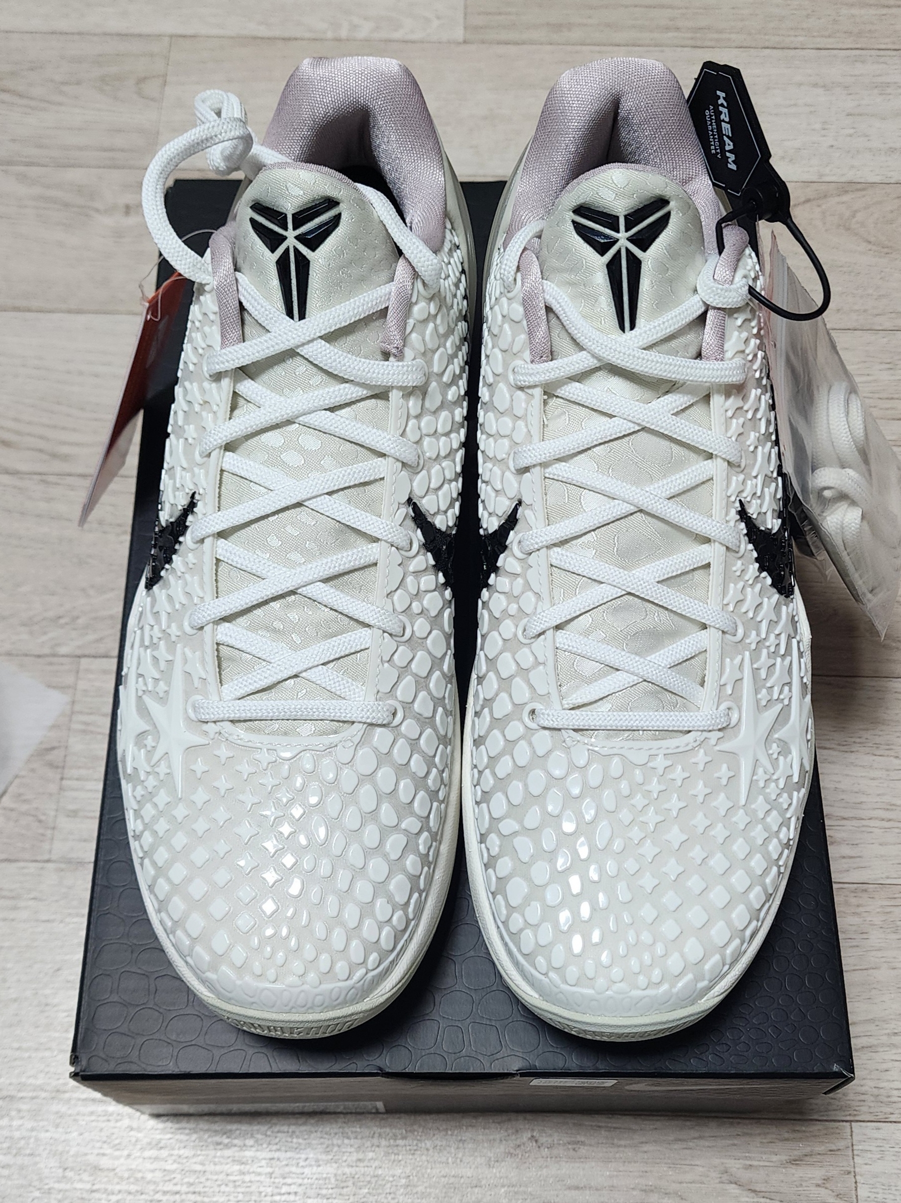 Nike Kobe 6 Protro Sail 착용 스타일