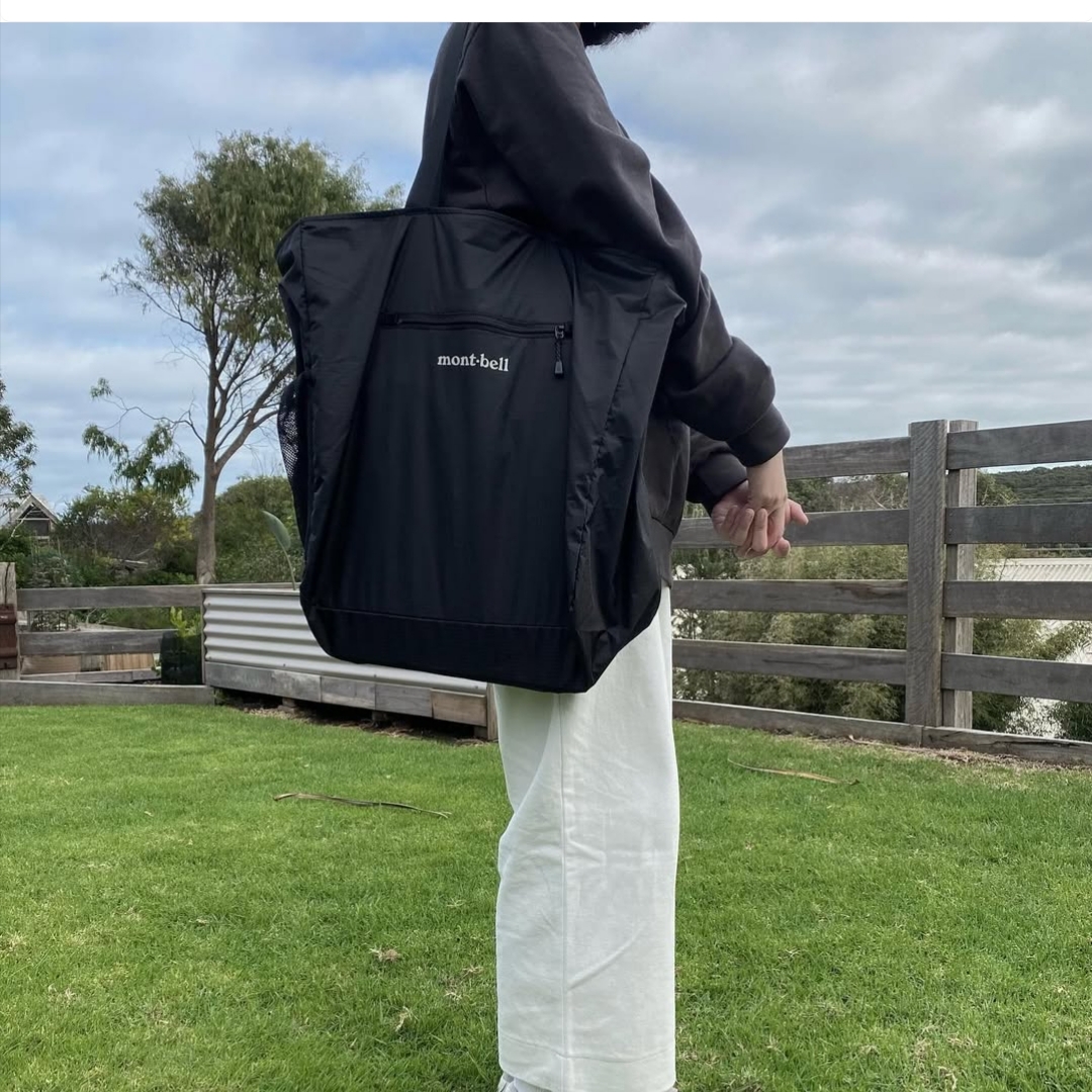Montbell Pocketable Light Tote Bag Large Black, Salomon XT-6 ADV White 착용 스타일