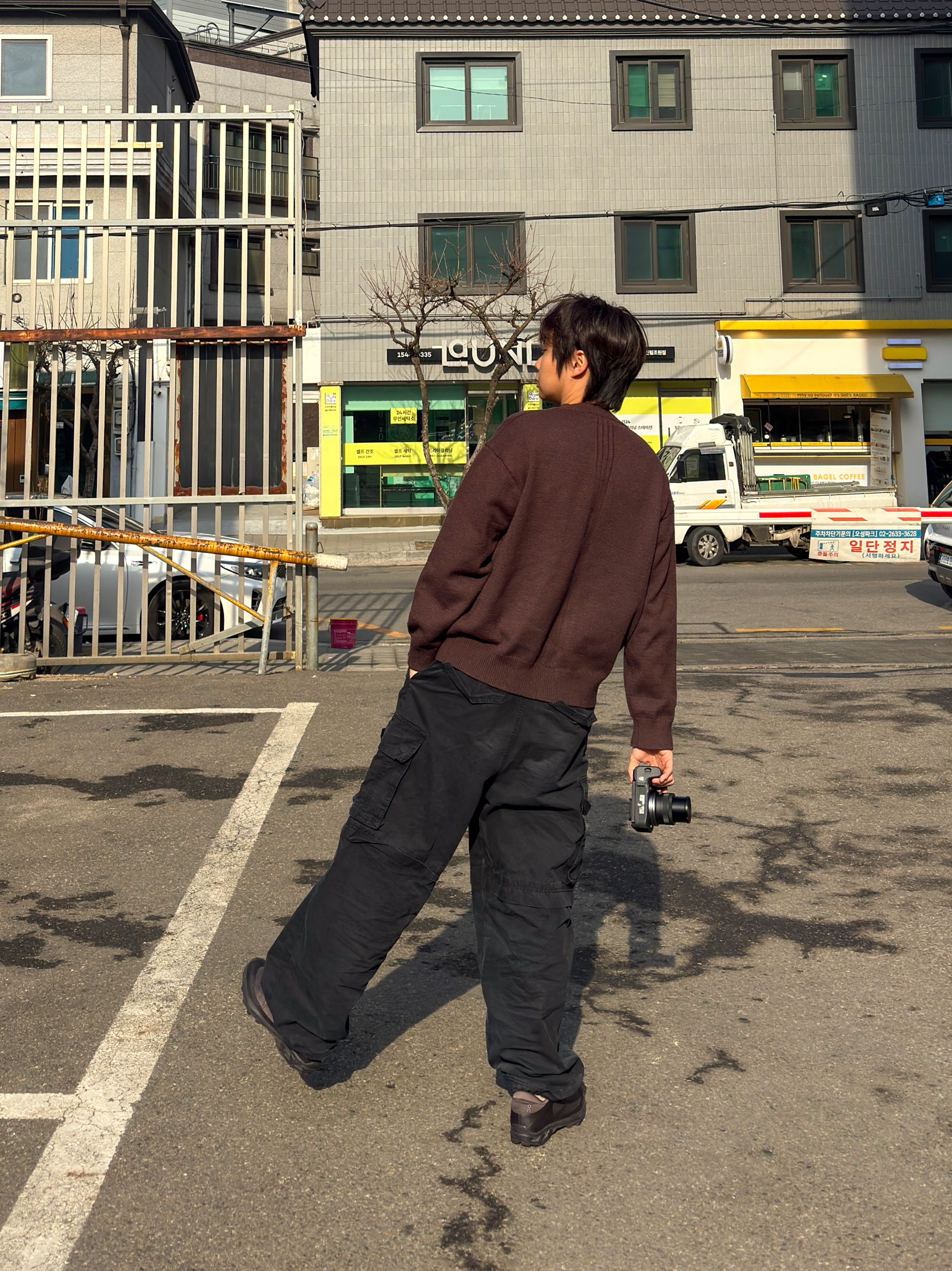 On Running x Post Archive Faction (Paf) Cloudventure Peak Cacao Espresso 착용 스타일 - 2