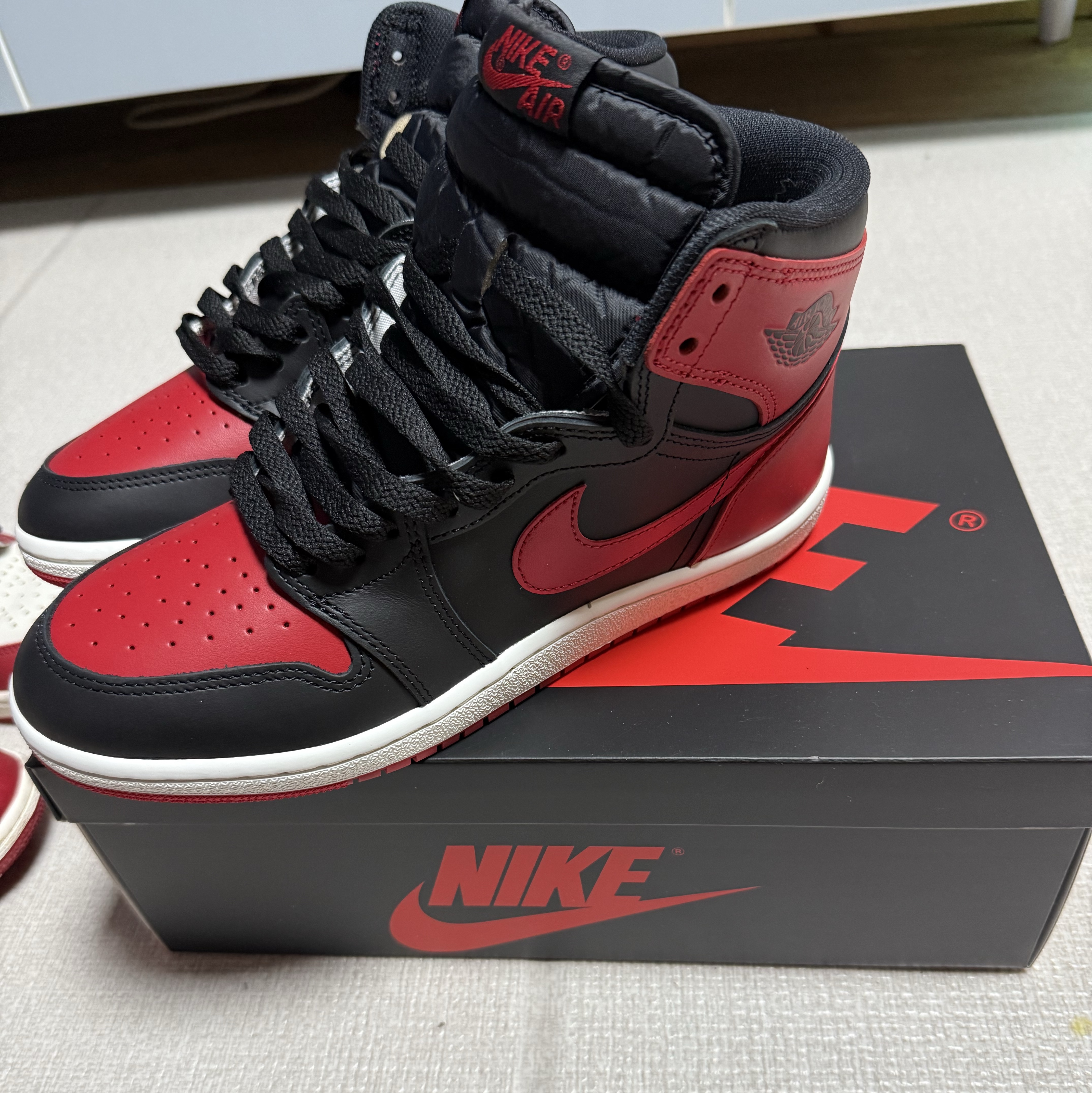 Jordan 1 High 85 Bred 착용 스타일 - 3