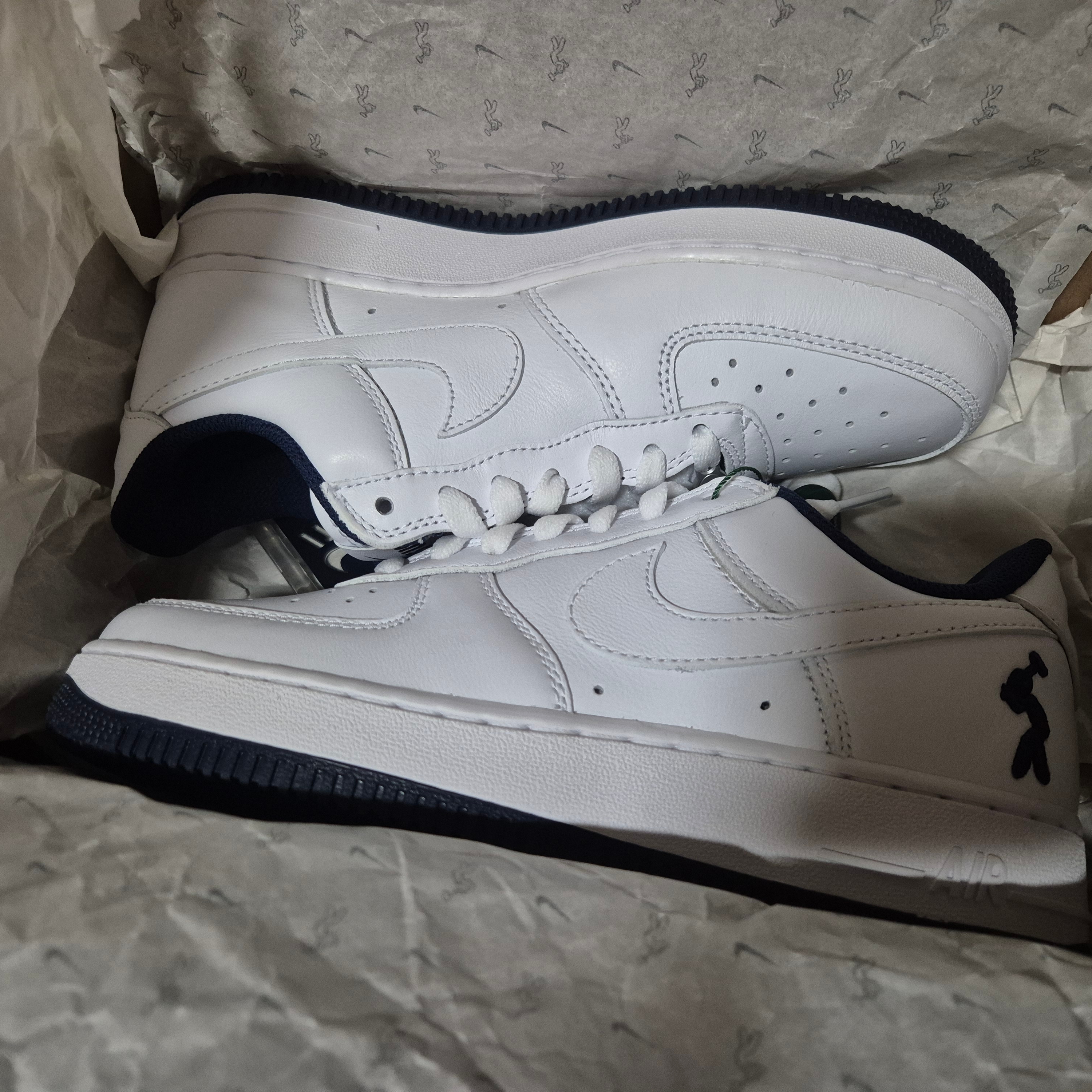 Nike x Lil Yachty Us Force 1 Low White and Midnight Navy 착용 스타일