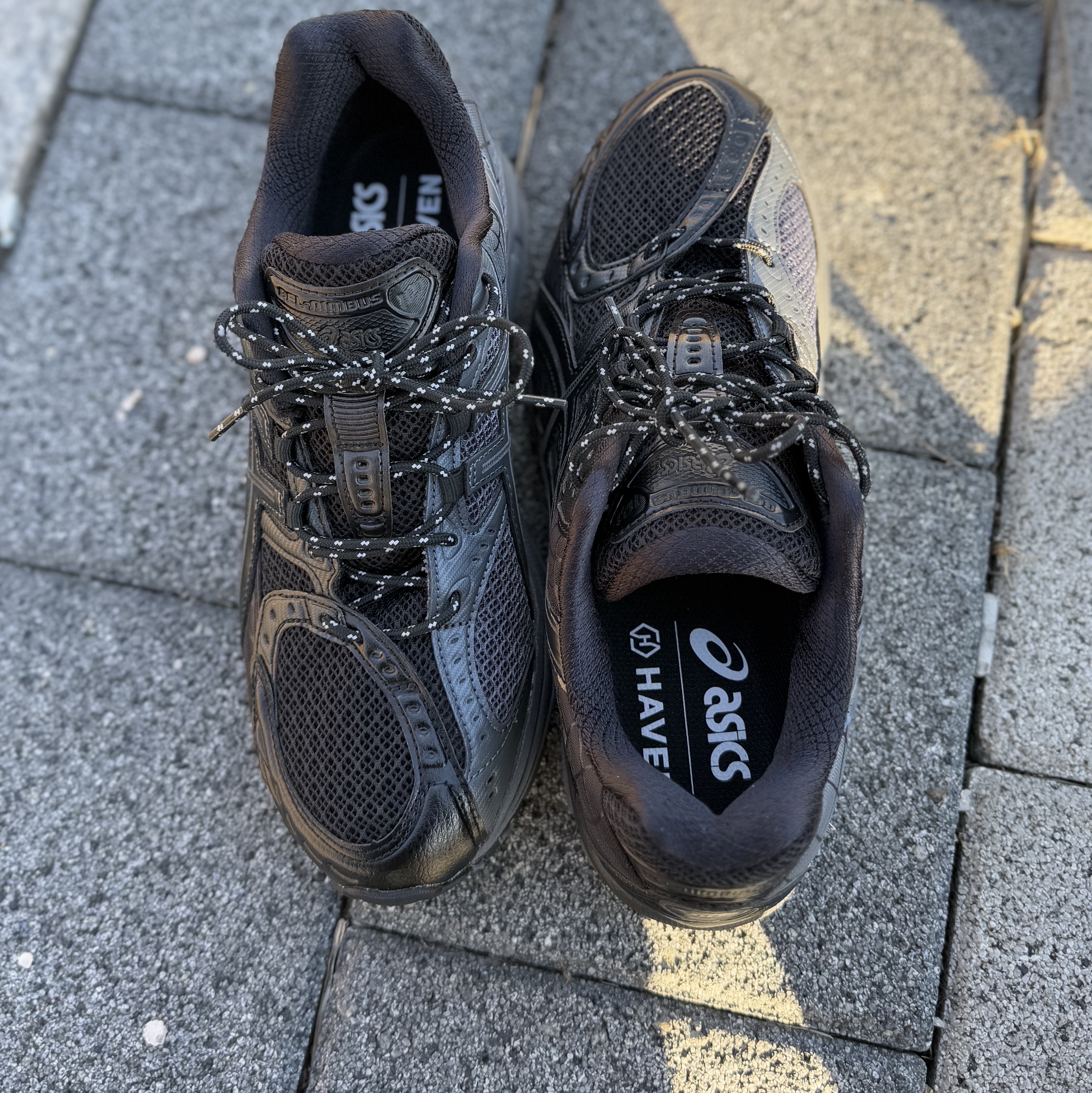 Asics x Haven Gel-Nimbus 10.1 Black, (W) Asics x Kiko Kostadinov Gel-Flammae Grey Black 착용 스타일 - 2
