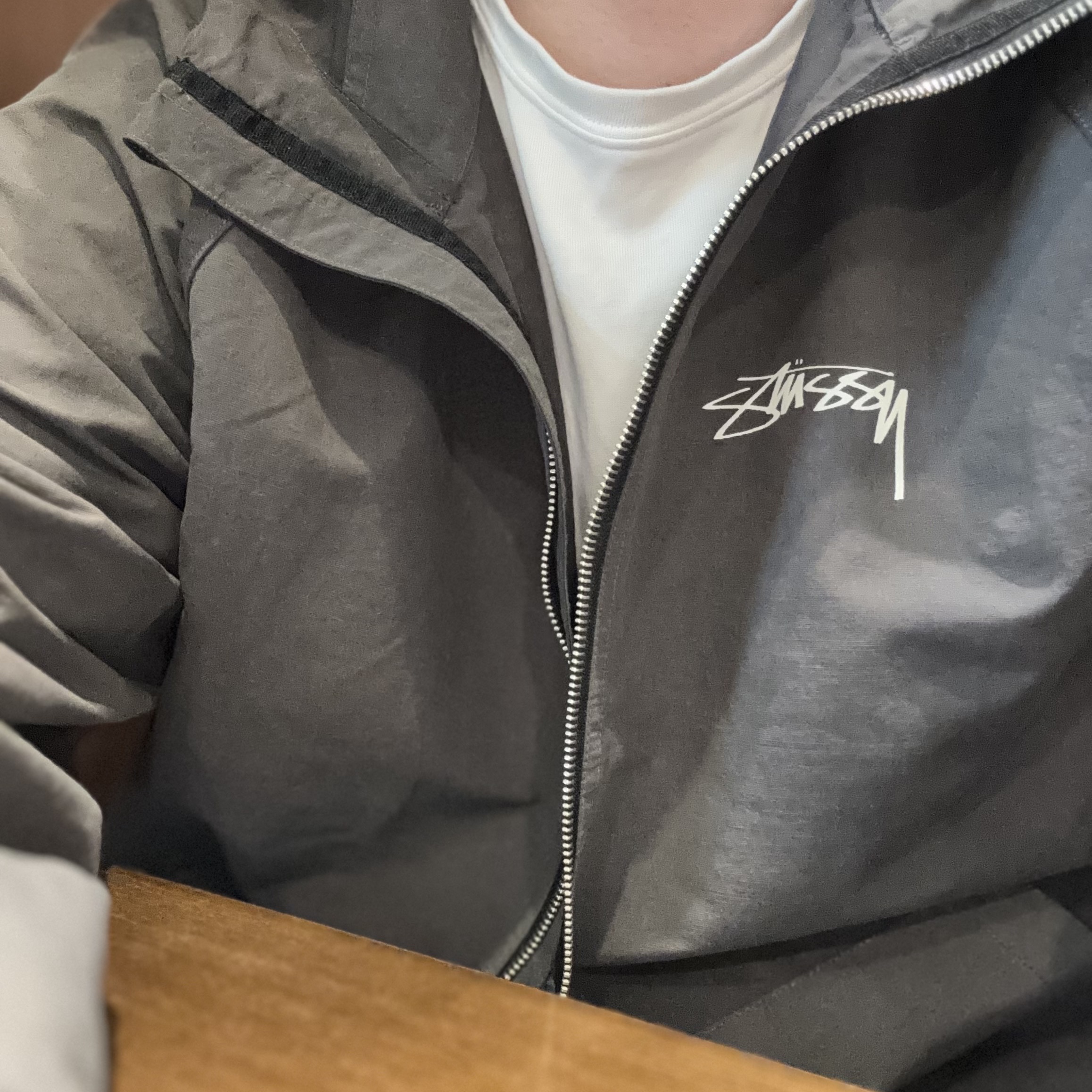 Stussy Wave Dye Beach Shell Jacket Black 착용 스타일