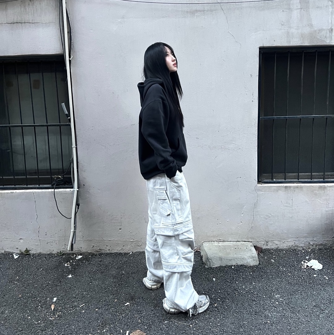 Farfromwhat Far Layered Work Pants White, Balenciaga 3XL Sneakers Beige 착용 스타일 - 4