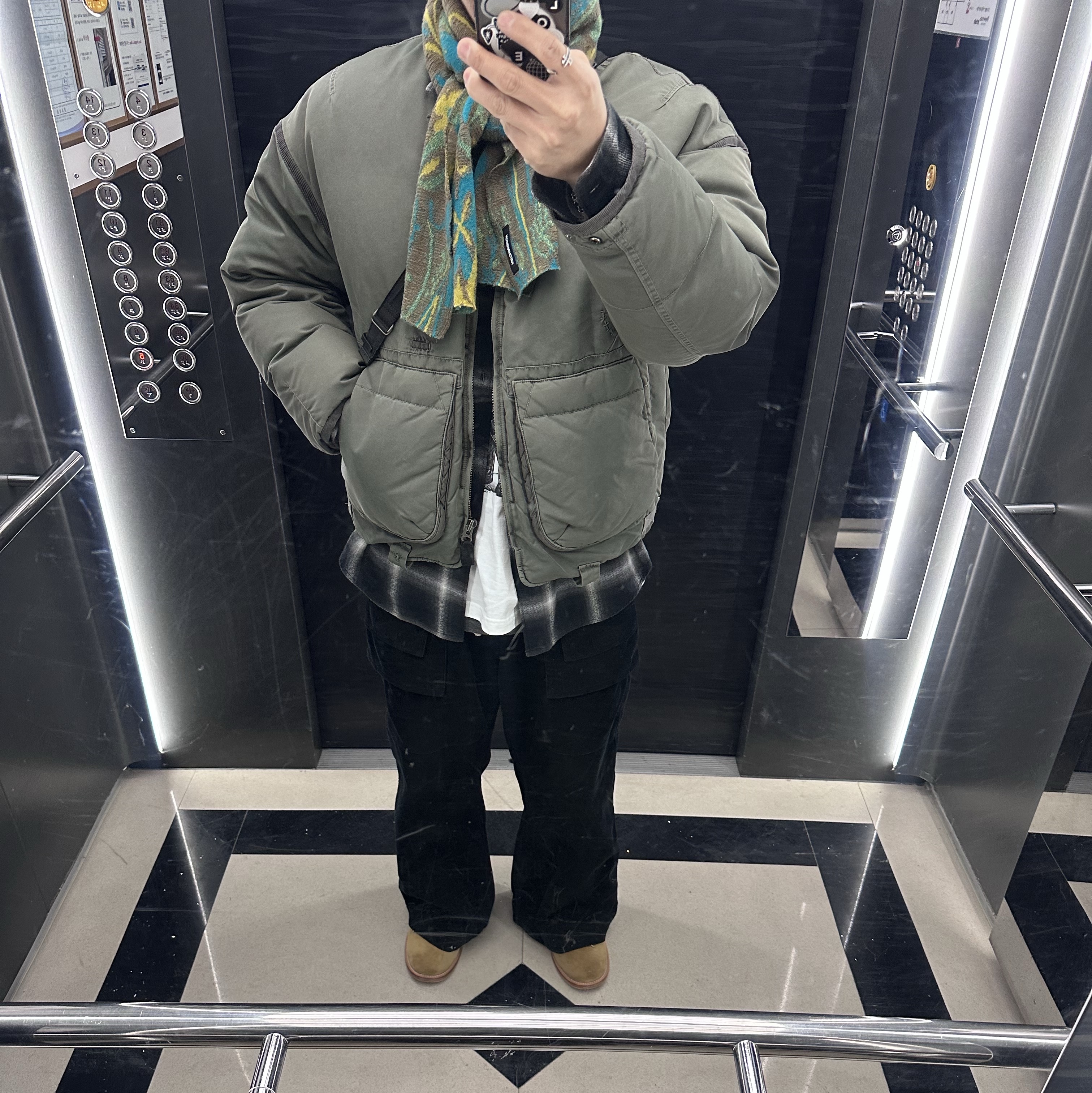 Polyteru Heavy Front Cargo Pajama Ink Black, LOSTGARDEN Uniform Field Boots Beige 착용 스타일