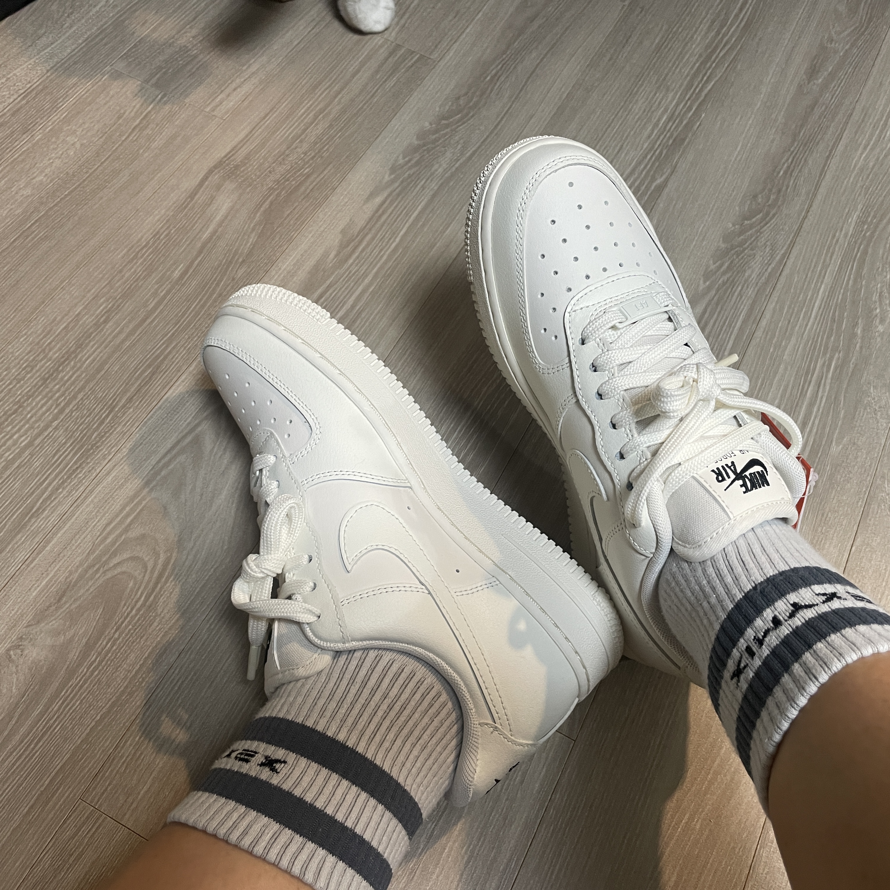(W) Nike Air Force 1 '07 Essential TRK3 Sail 착용 스타일 - 2