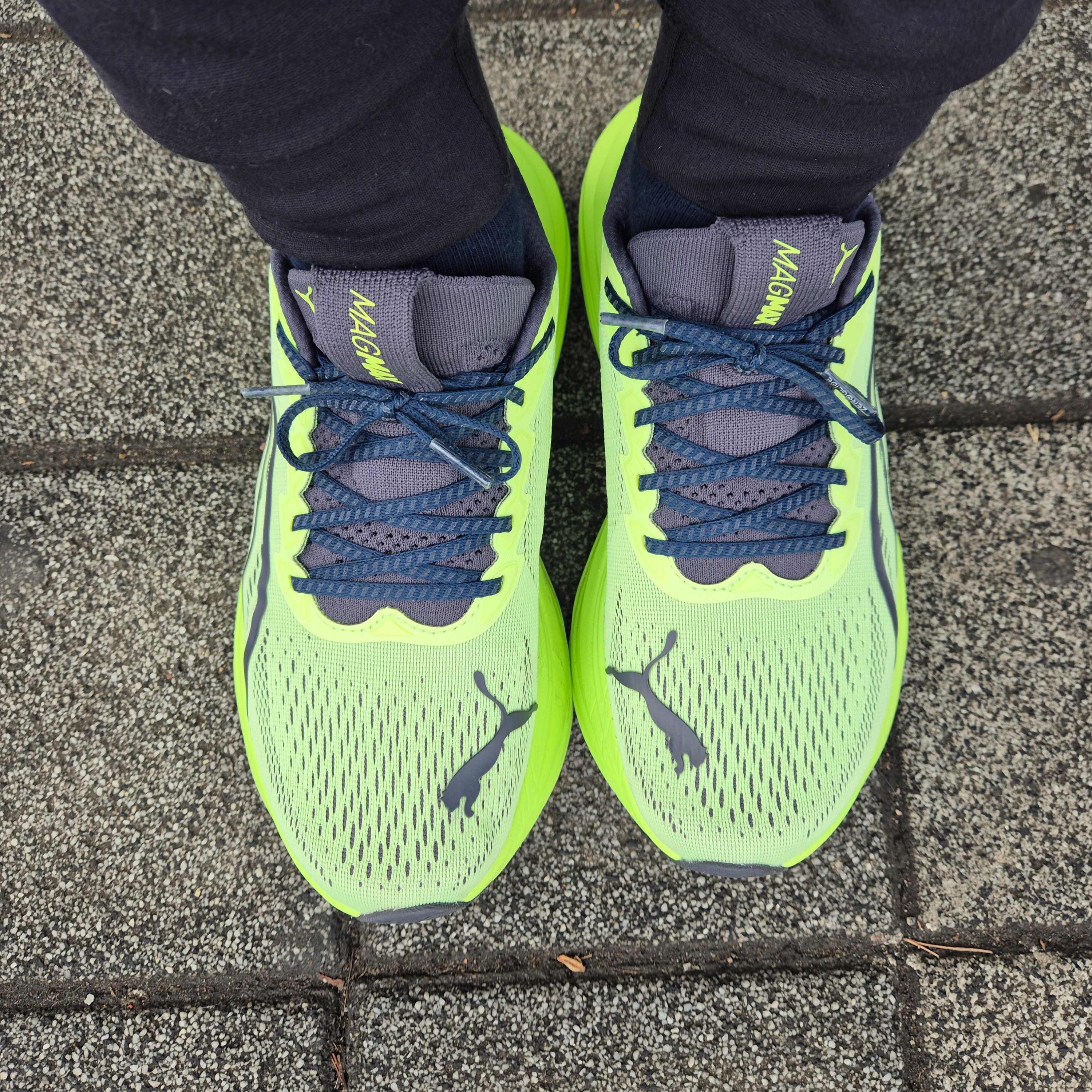 Puma Magmax Nitro Fizzy Apple Galactic Gray 착용 스타일