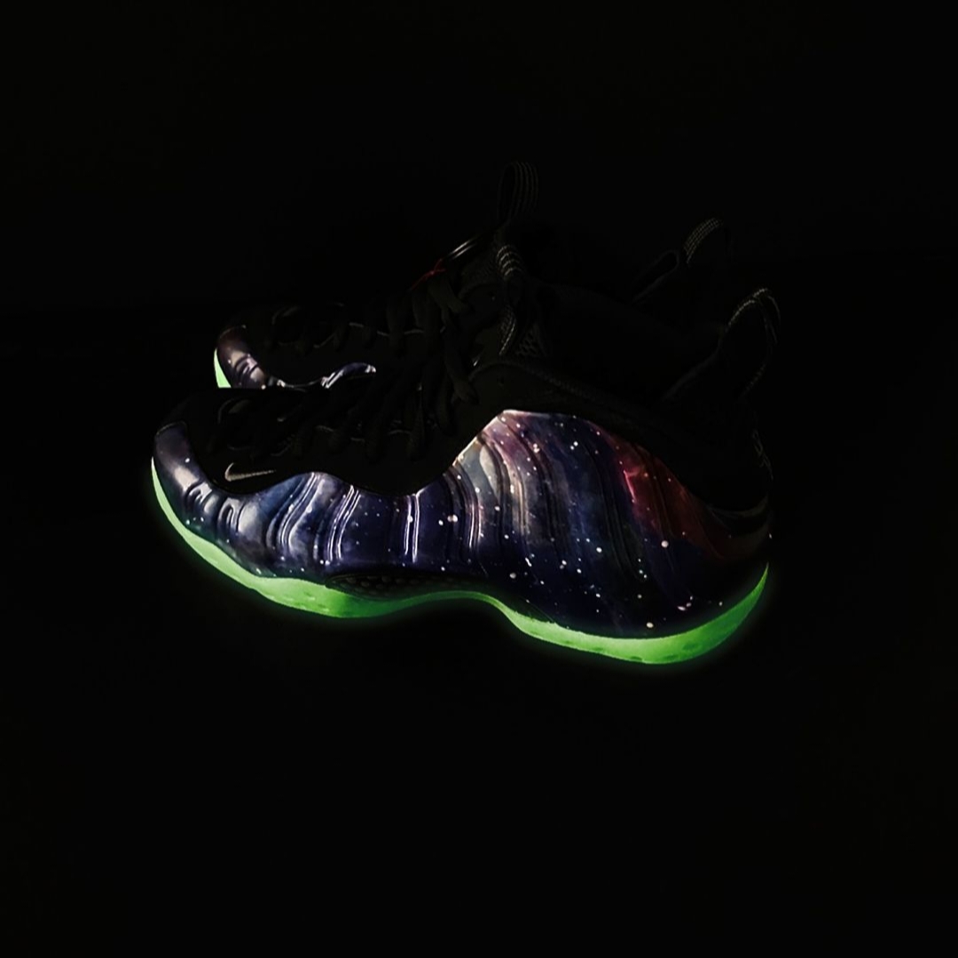 Nike Air Foamposite One Galaxy 착용 스타일