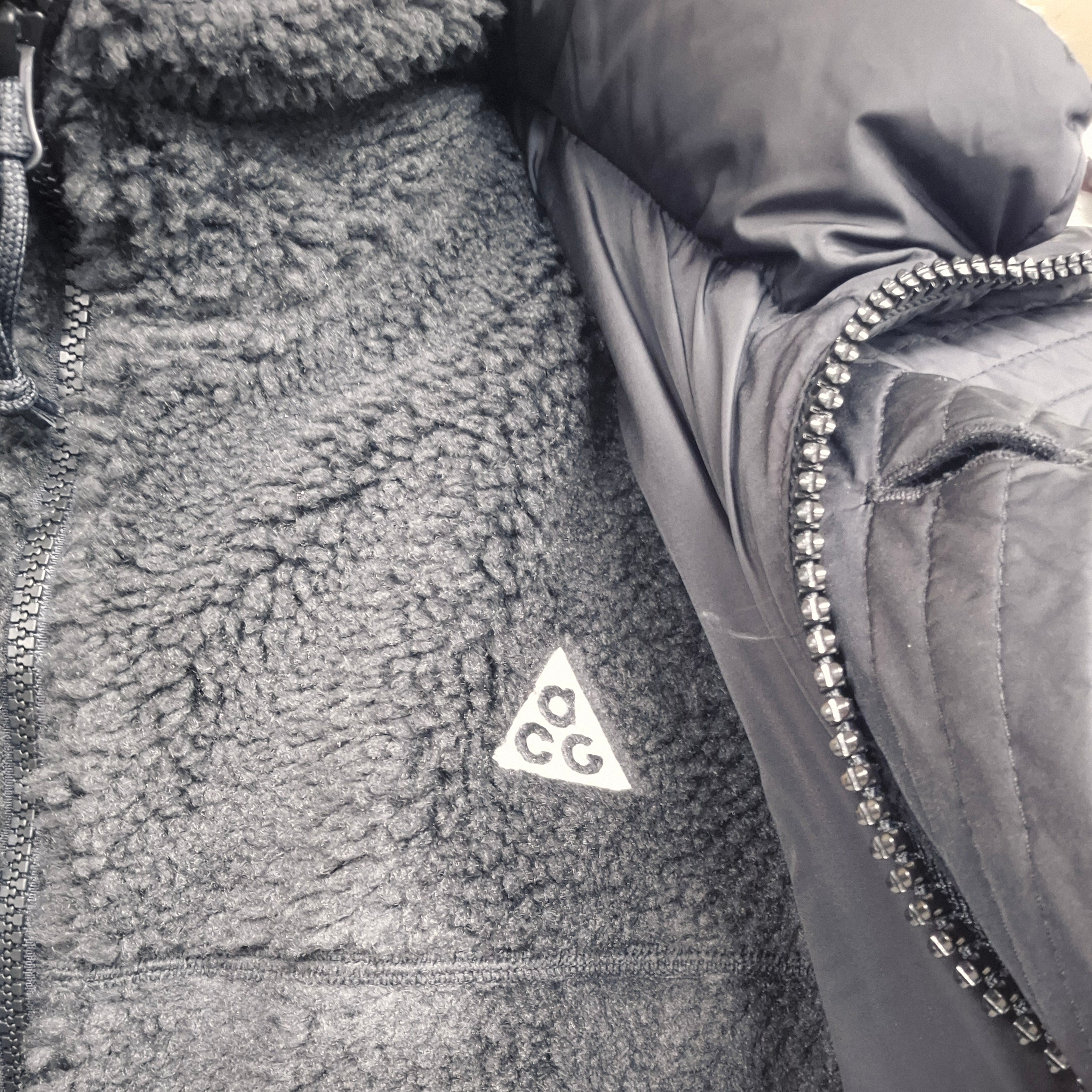 Moncler Cluny Long Down Jacket Black - 23FW, Stone Island 11102 Naslan Light Overshirt Black - 20SS 착용 스타일 - 1