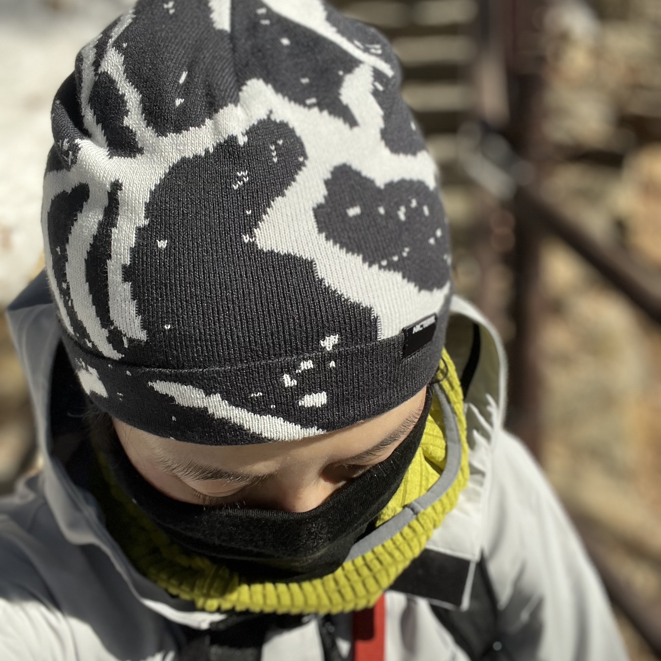 Arc'teryx Lightweight Grotto Toque Orca 착용 스타일 - 1