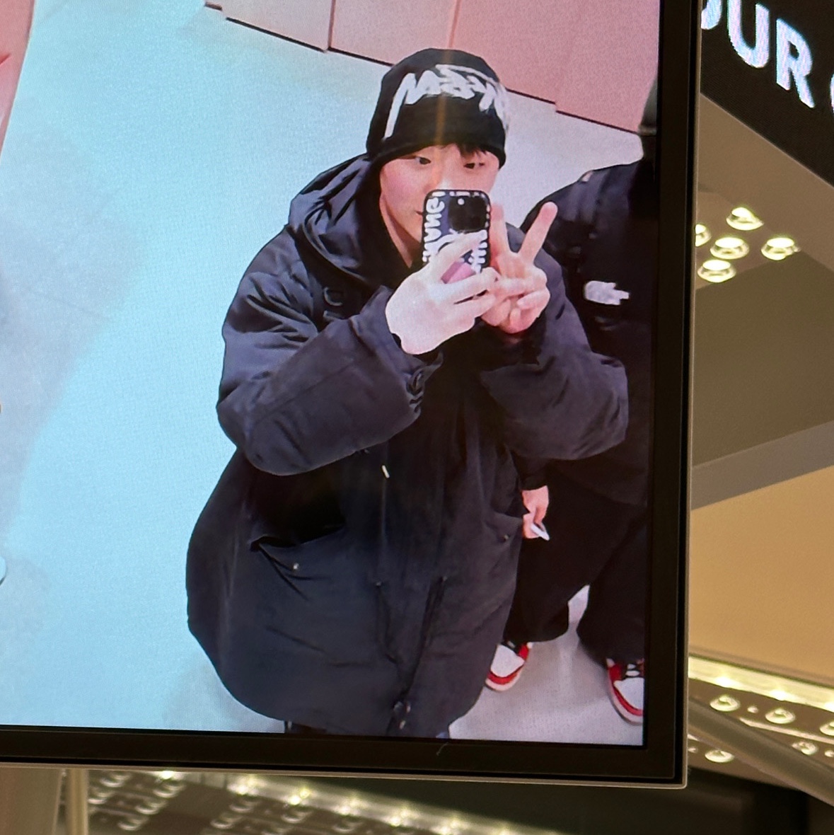 Stussy Brushed Out Stock Skullcap Beanie Black 착용 스타일
