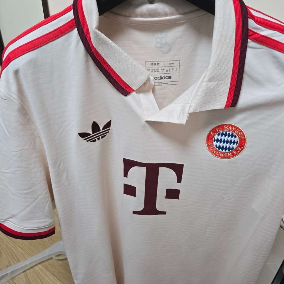 Adidas Bayern Munchen 2024/25 3rd Jersey Linen - KR Sizing (Non Marking Ver.) 착용 스타일