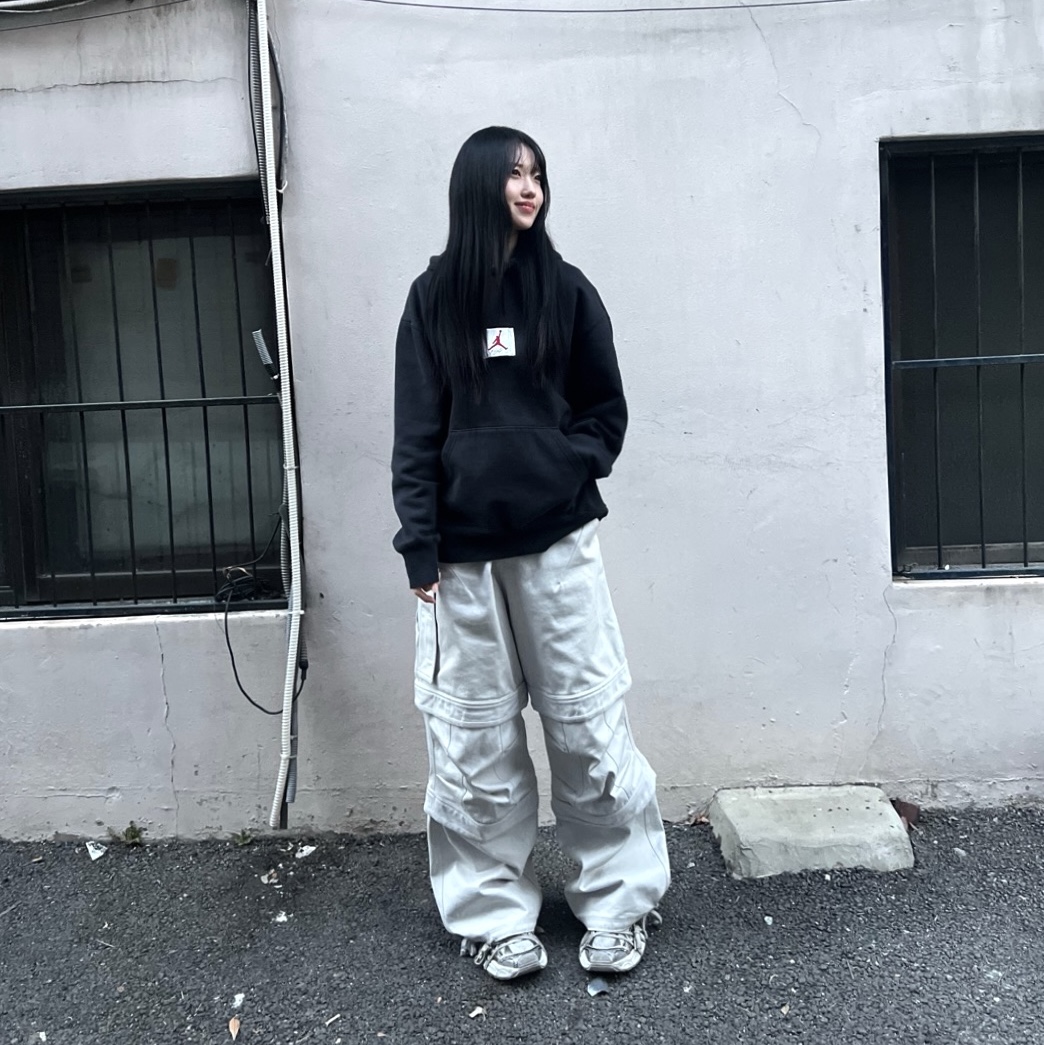 Farfromwhat Far Layered Work Pants White, Balenciaga 3XL Sneakers Beige 착용 스타일 - 6