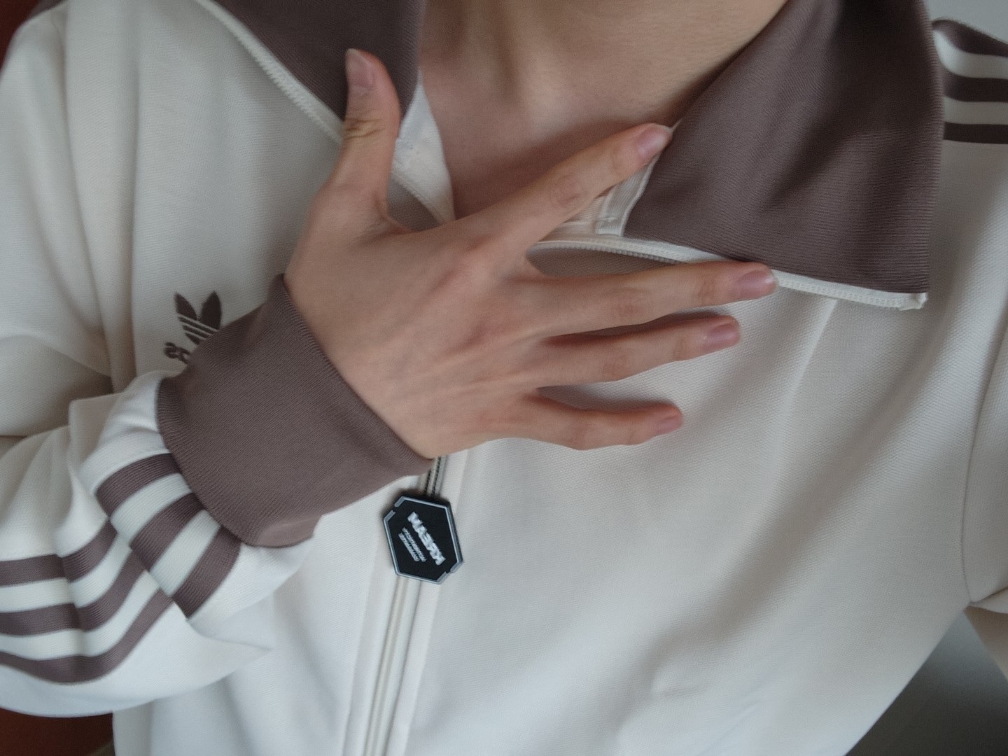 Adidas Adicolor Classic Beckenbauer Track Top Wonder White Trace Brown - KR Sizing 착용 스타일 - 2