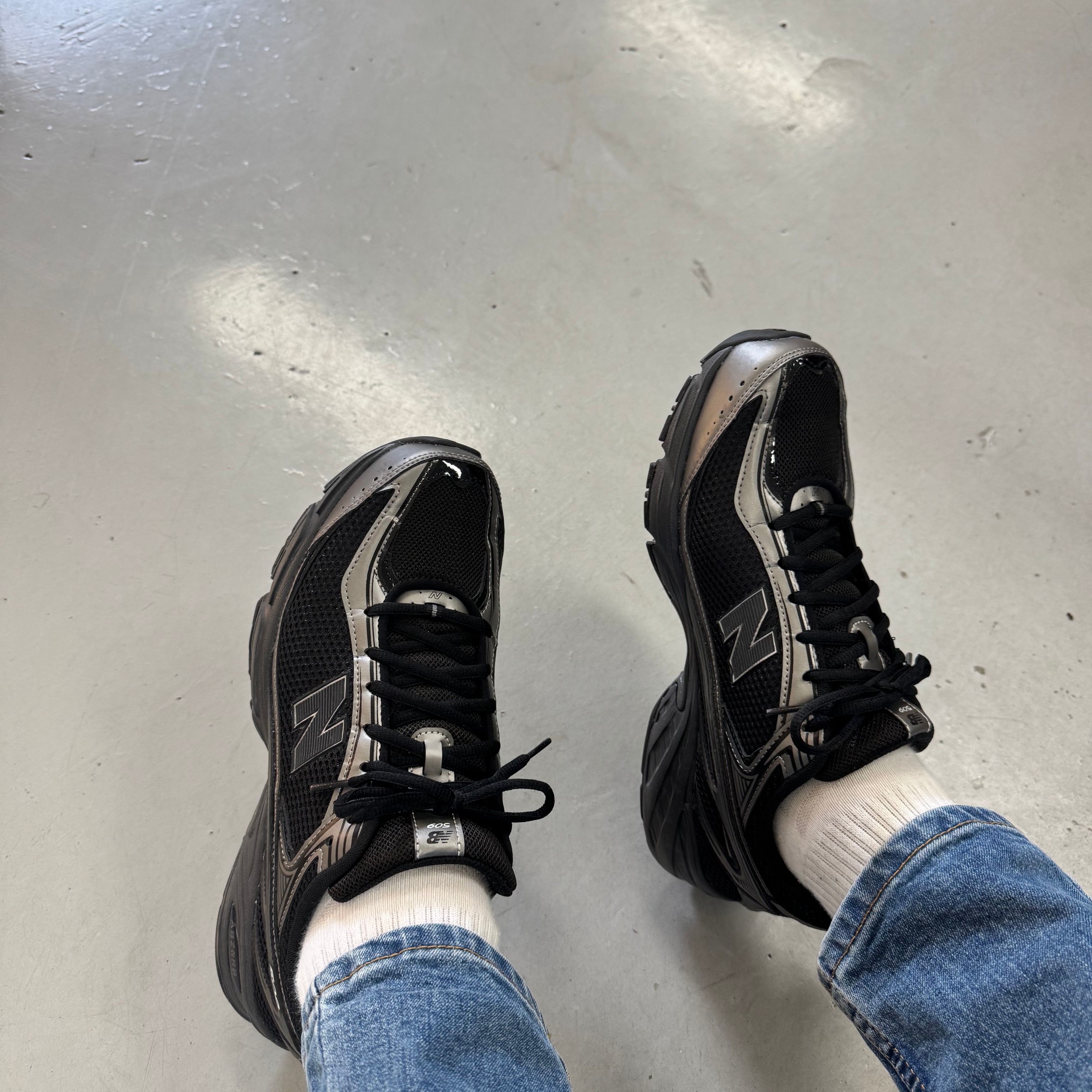 New Balance 509 Black 착용 스타일 - 1
