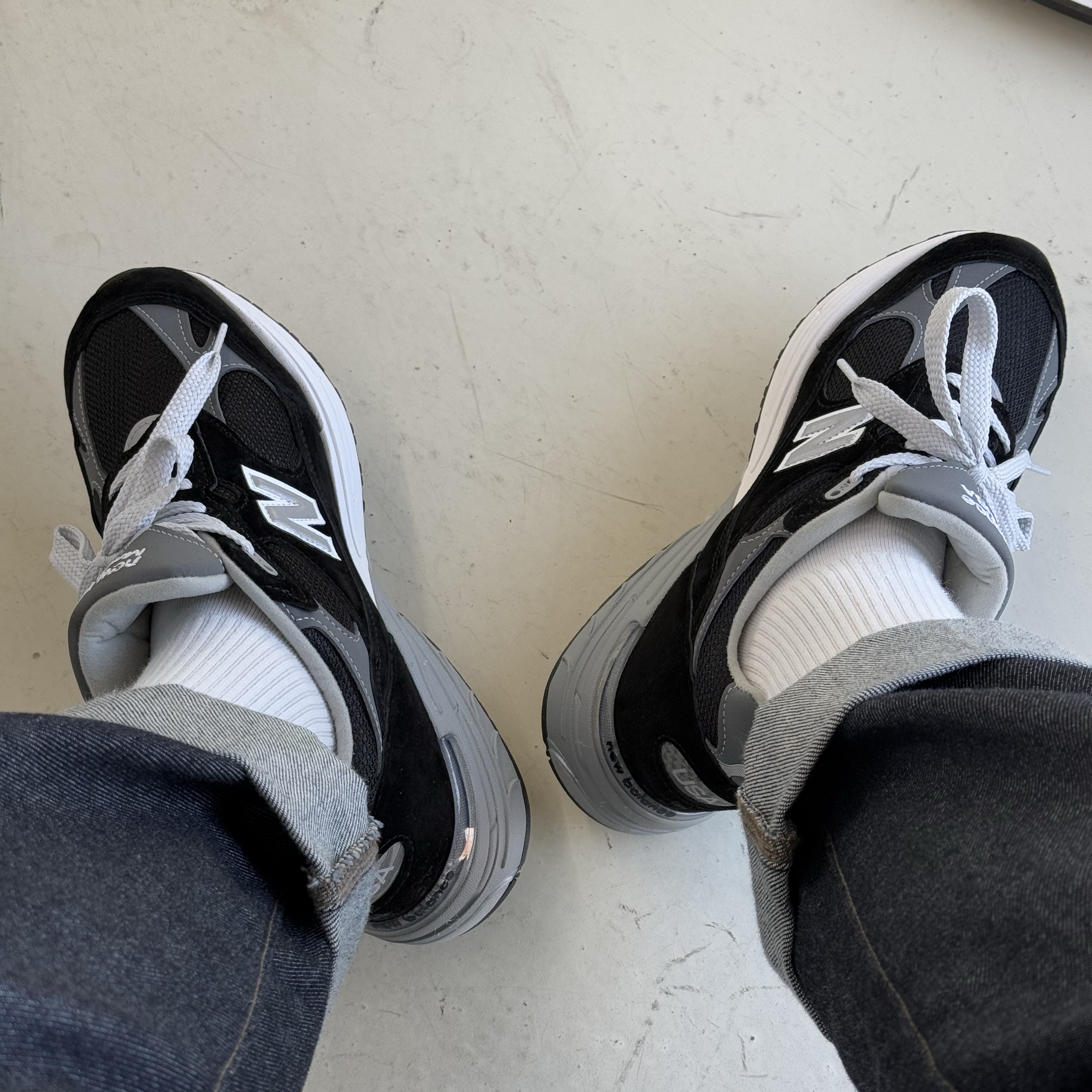 New Balance 993 Made in USA Black - 2E Wide 착용 스타일