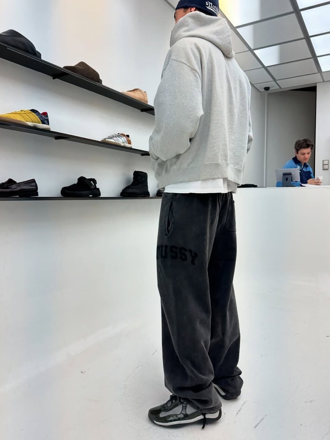 Prada America's Cup Sneakers Royal Blue Silver, Prada America's Cup Sneakers White 착용 스타일 - 4