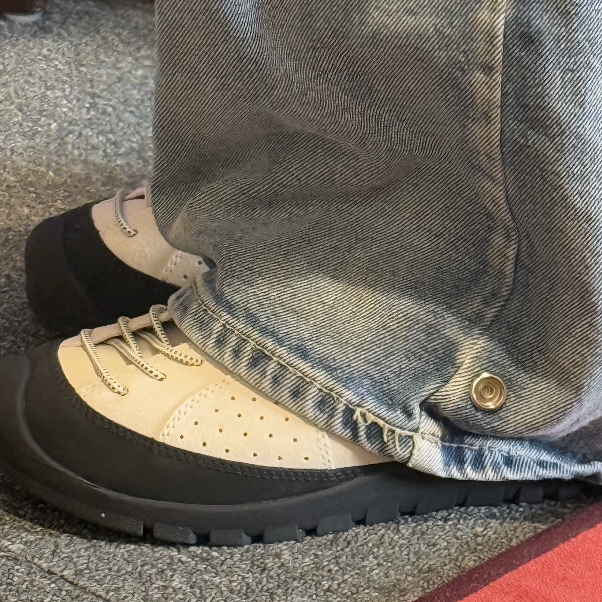 (W) Keen Jasper Rocks SP Sneaker Birch Black 착용 스타일 - 2