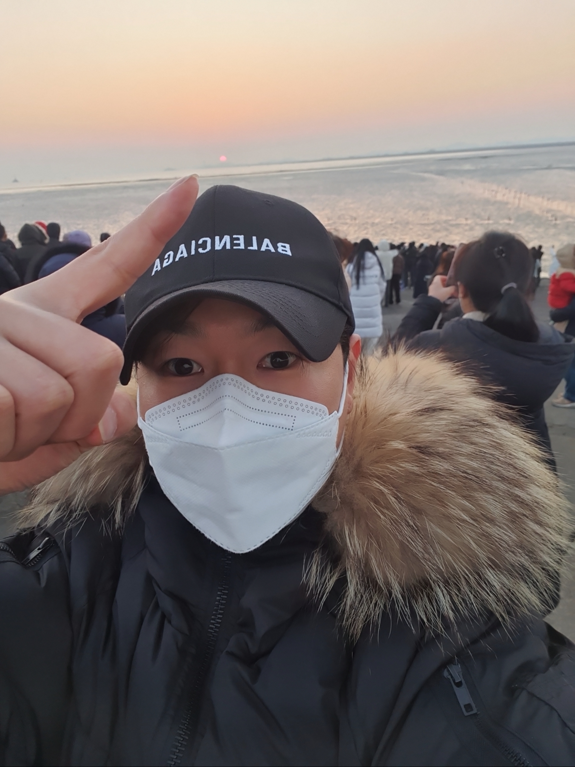 Balenciaga Logo Cap Black, Balenciaga Logo Cap Black 착용 스타일