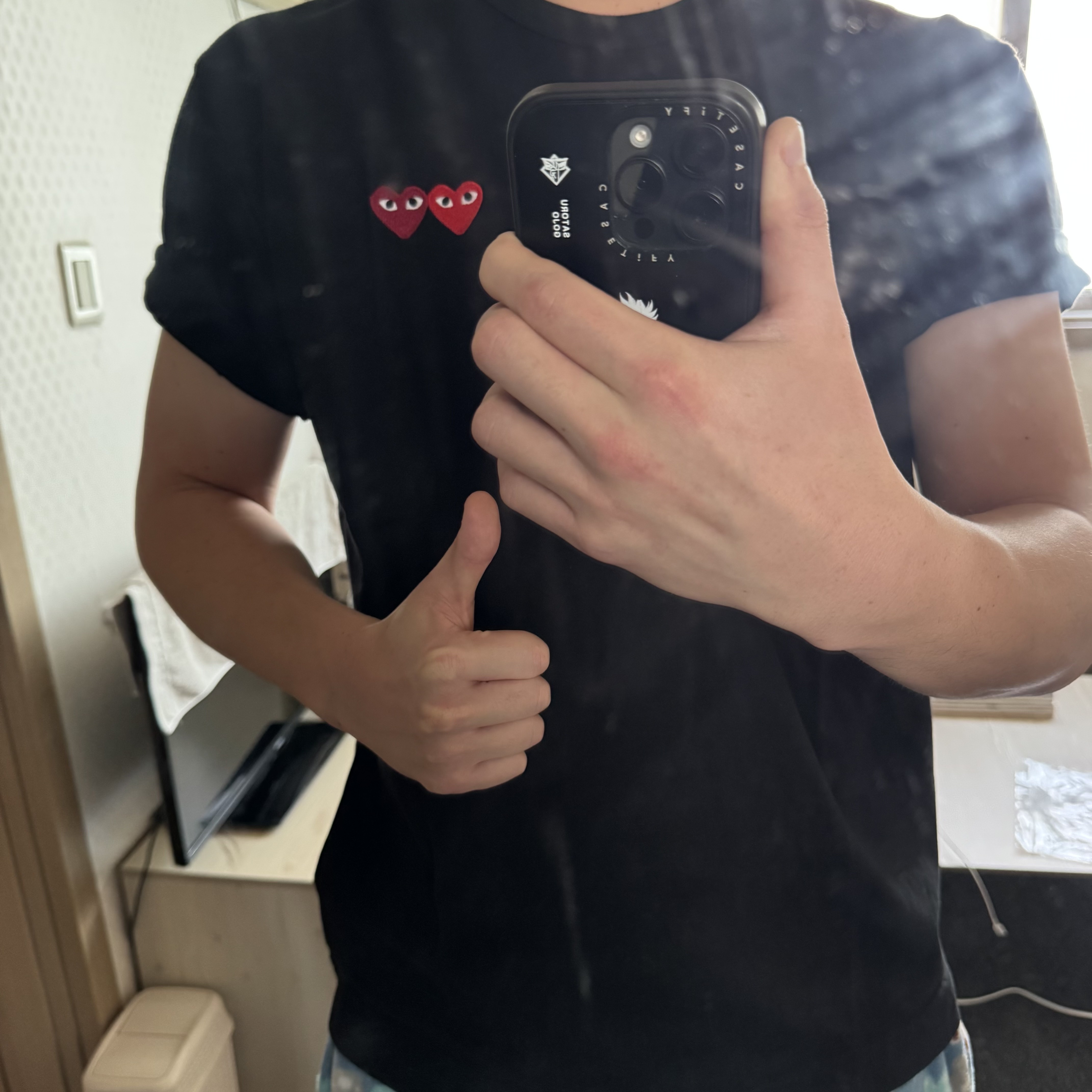 Play Comme des Garcons Double Heart T-Shirt Black 착용 스타일