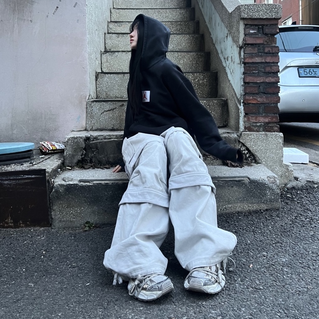 Farfromwhat Far Layered Work Pants White, Balenciaga 3XL Sneakers Beige 착용 스타일 - 5