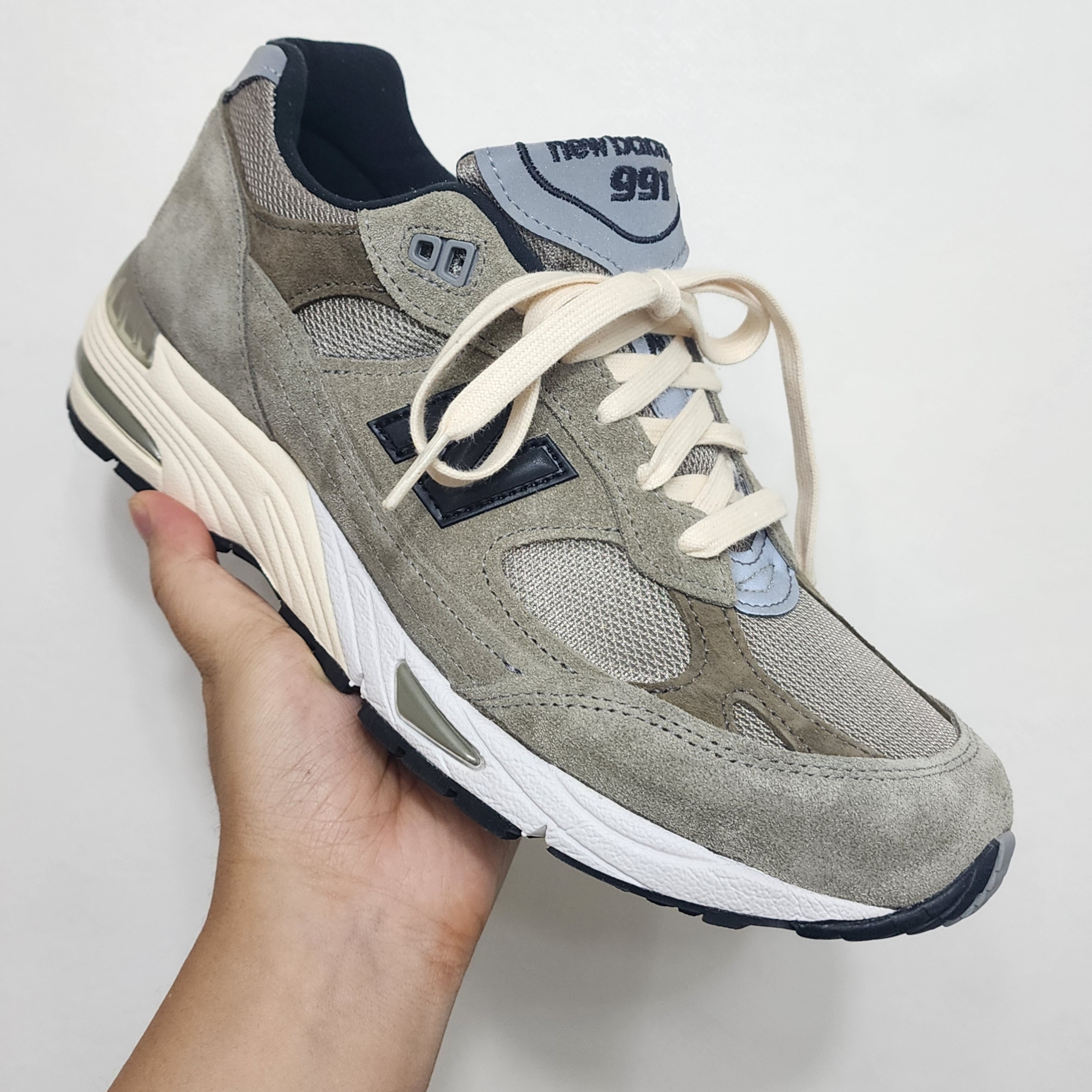 New Balance x JJJJound 991 Made in UK Grey 착용 스타일