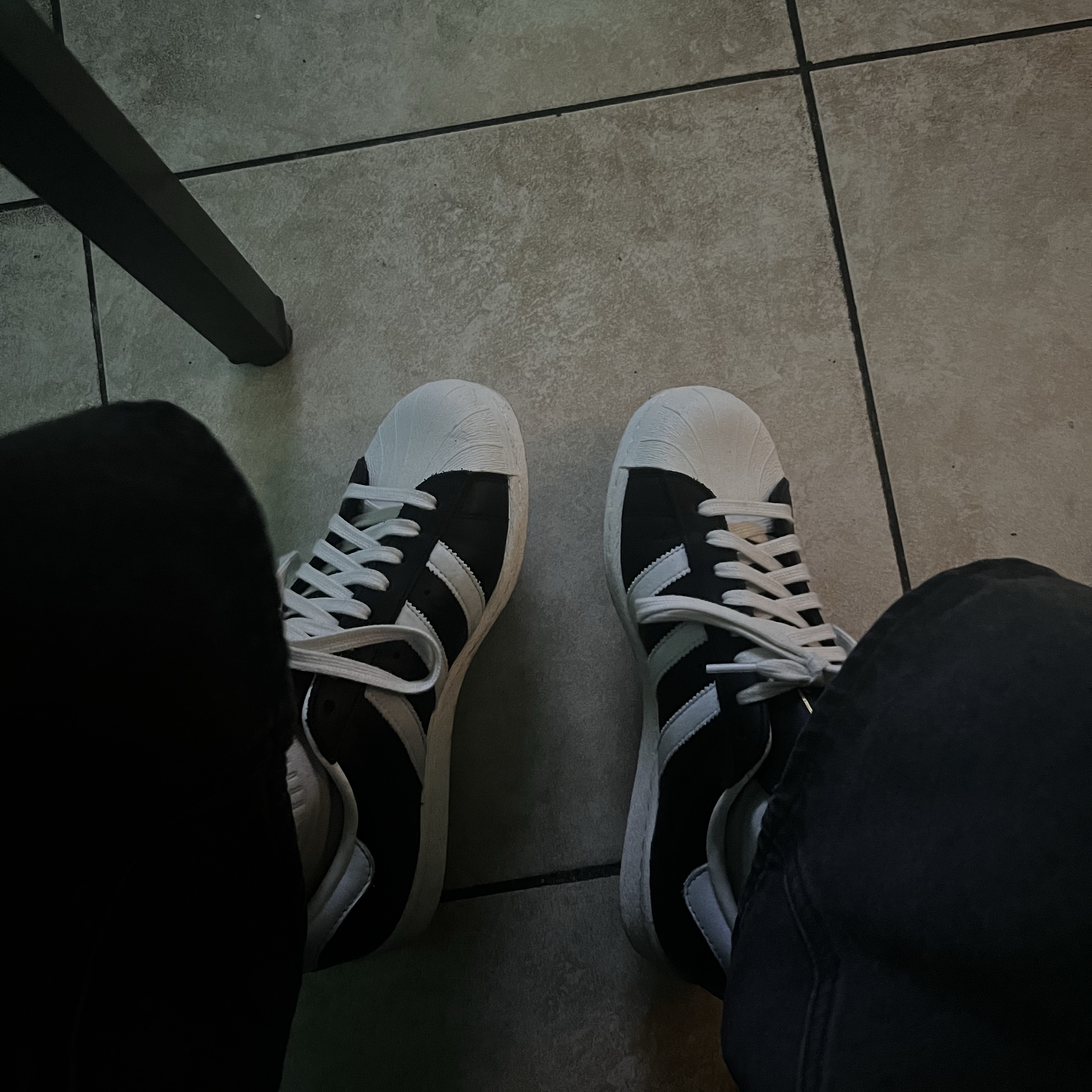 Adidas Superstar 82 FI Core Black 착용 스타일