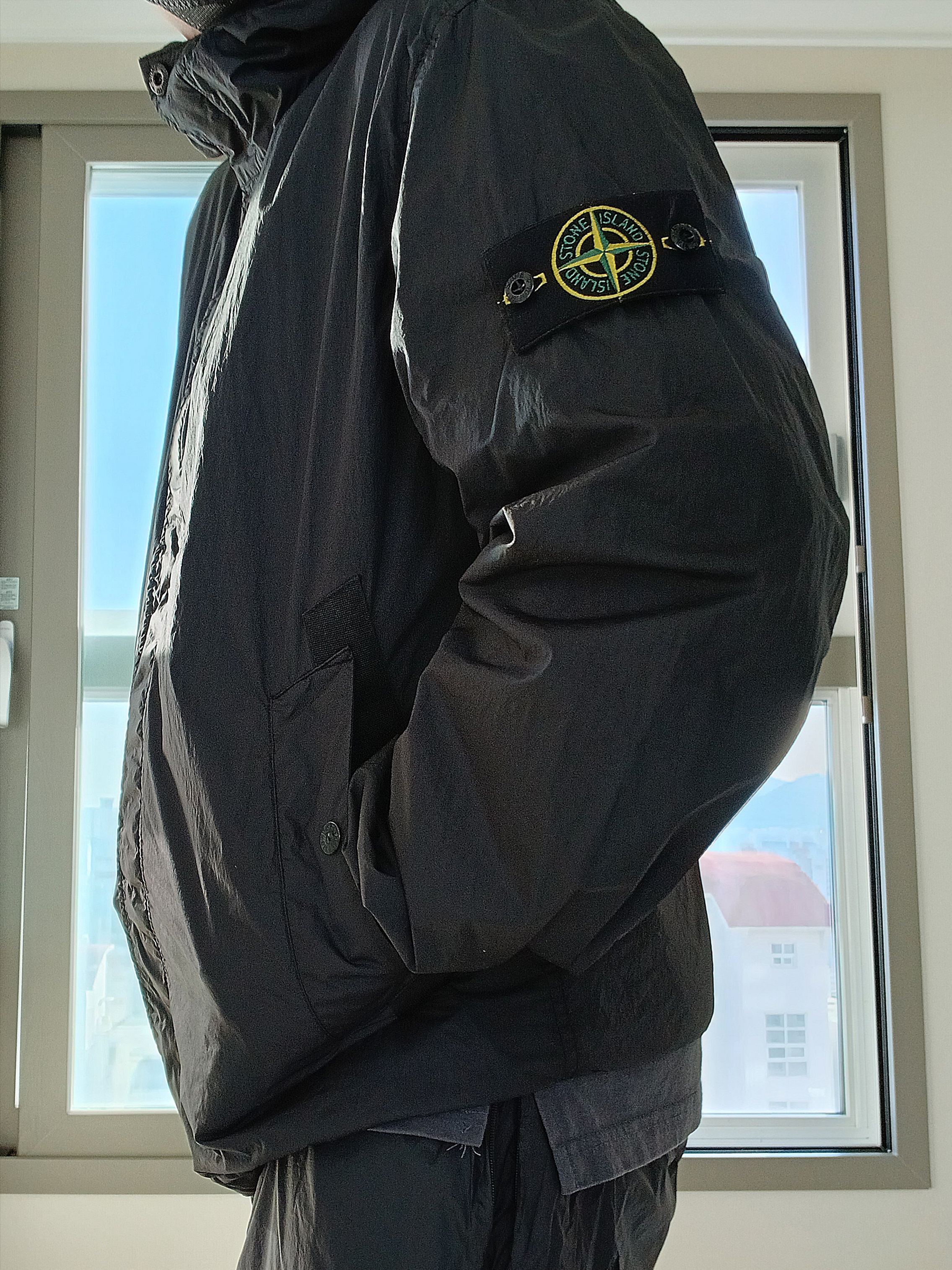 New Balance x Stone Island 991v2 Made in UK Black, Stone Island S0A23 Crinkle Reps R-NY Wind Resistant Anti-Drop Hooded Jacket - 25SS 착용 스타일 - 3