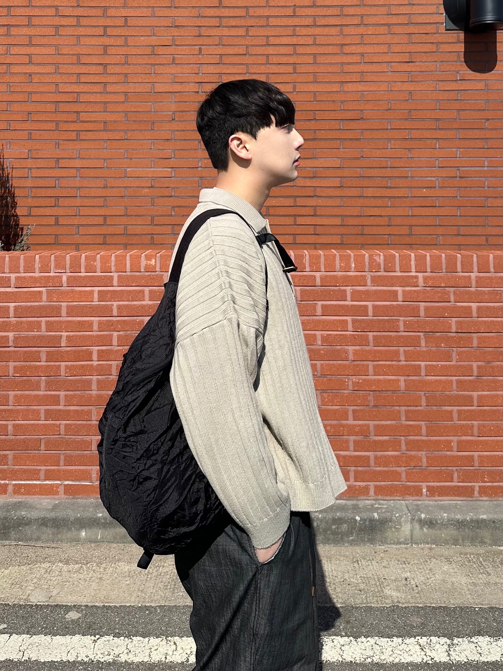 메종 미하라 야스히로 피터슨 OG 솔 캔버스 로우 스니커즈 블랙 착용 스타일 - 2