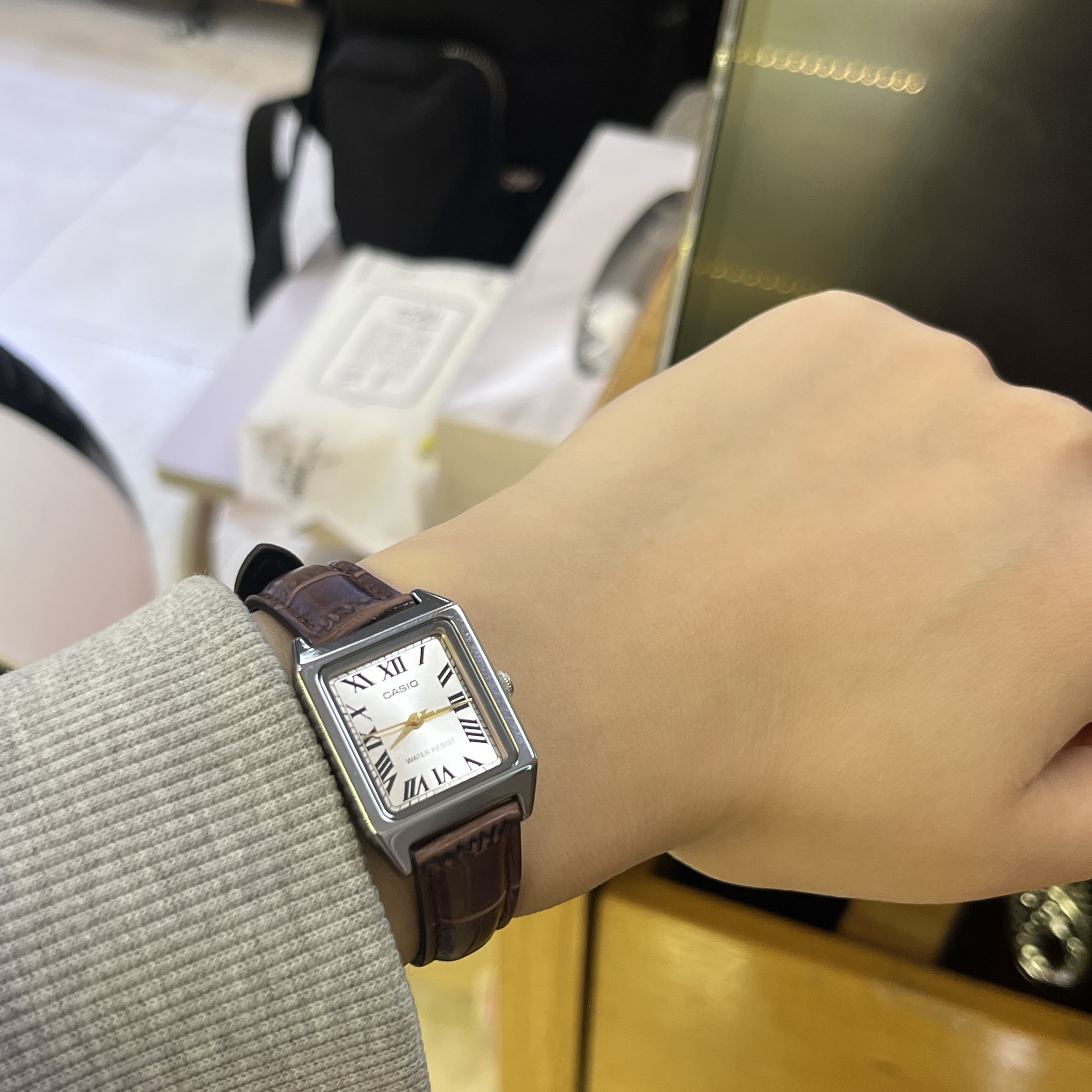 Casio LTP-V007L-9B 착용 스타일 - 1