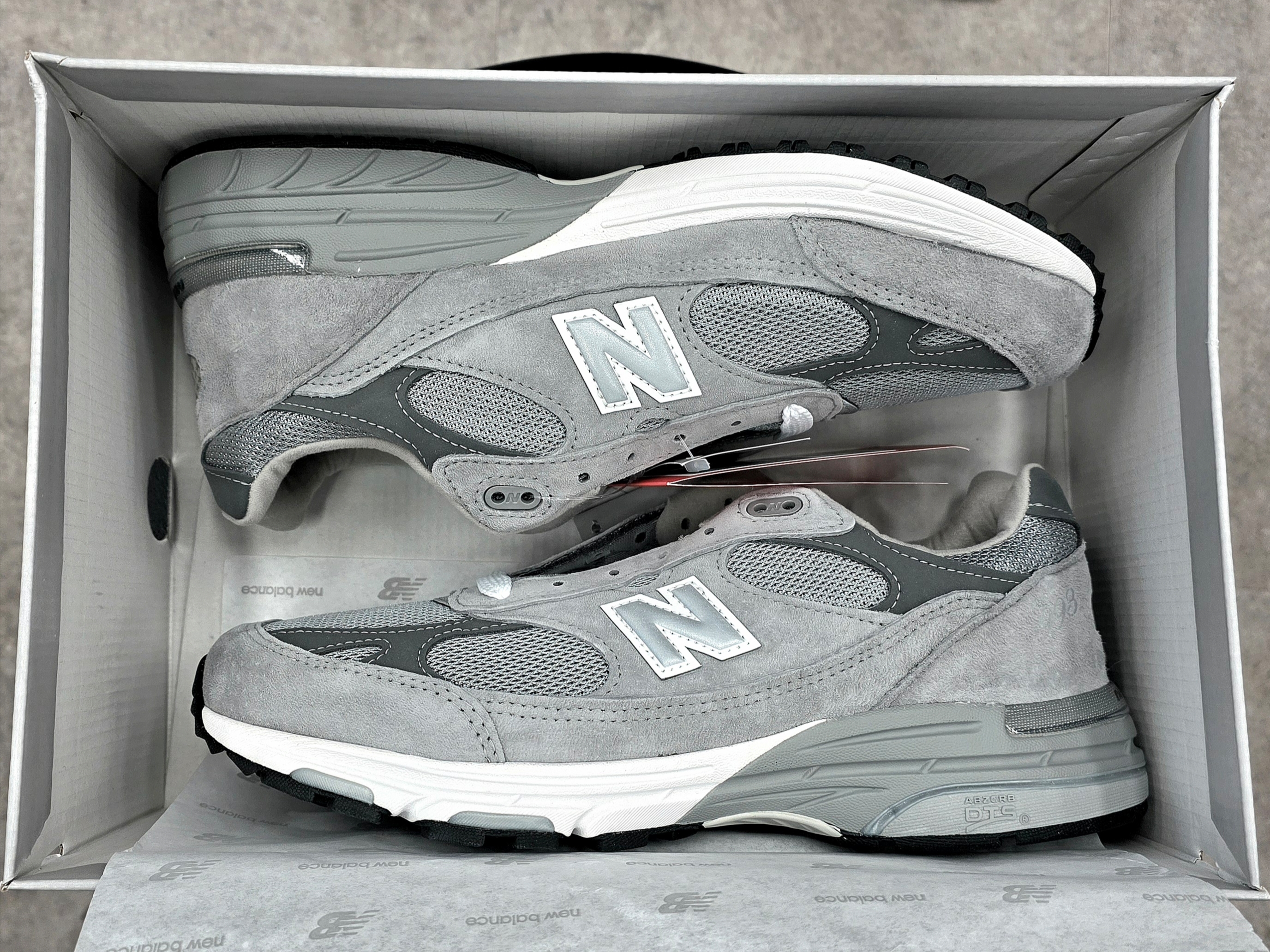 New Balance 993 Made in USA Grey - D Standard 착용 스타일 - 2