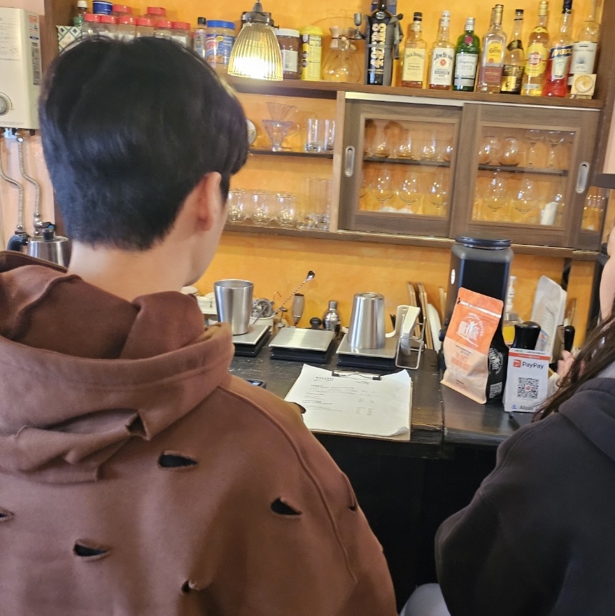 Nike x Jacquemus Swoosh Hoodie Cacao Wow - Asia 착용 스타일