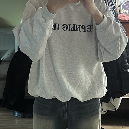 Yeezy x Gosha Rubchinskiy YZY Black Dogs Hoodie Heather Grey 착용 스타일