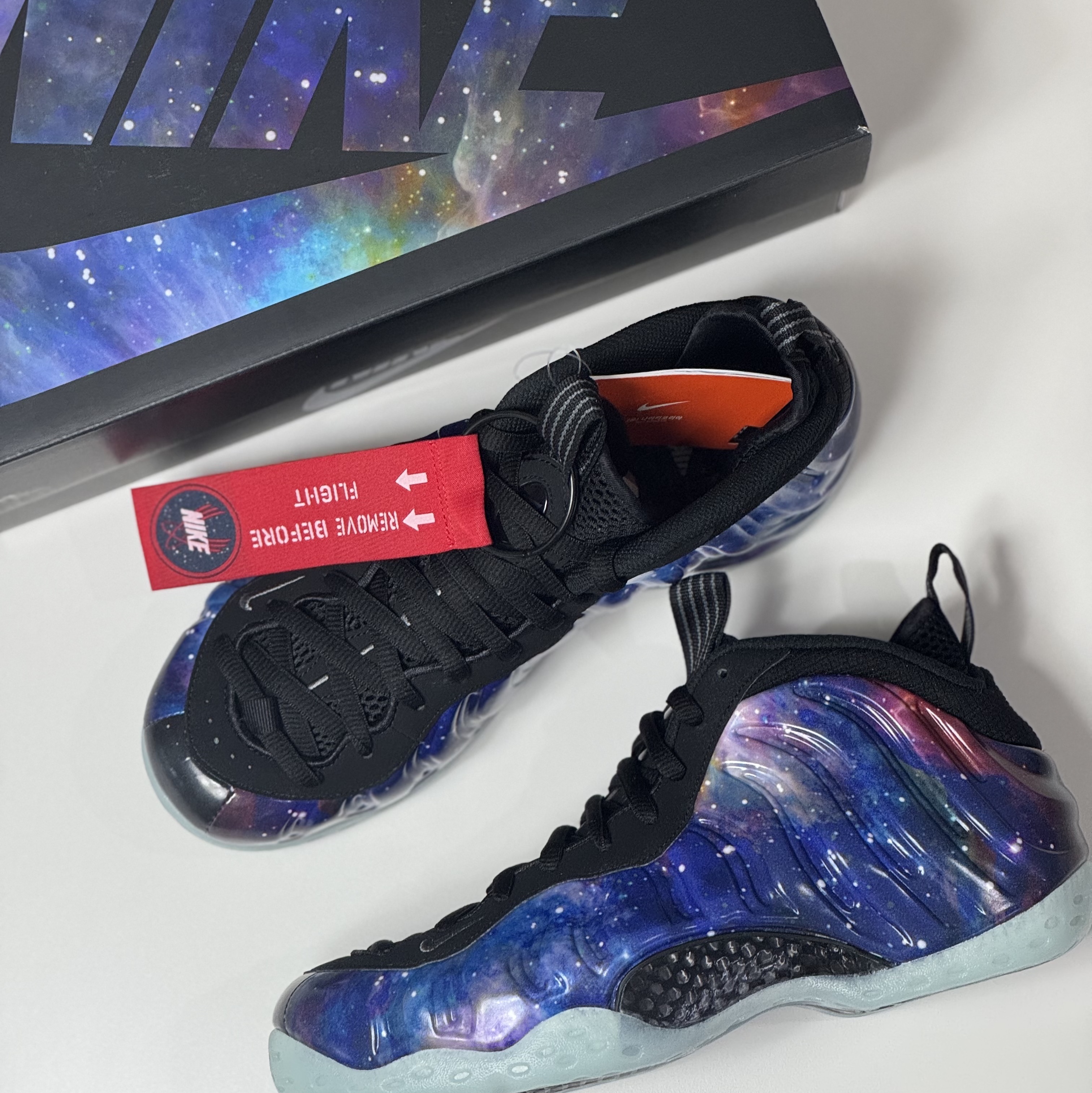 Nike Air Foamposite One Galaxy 착용 스타일