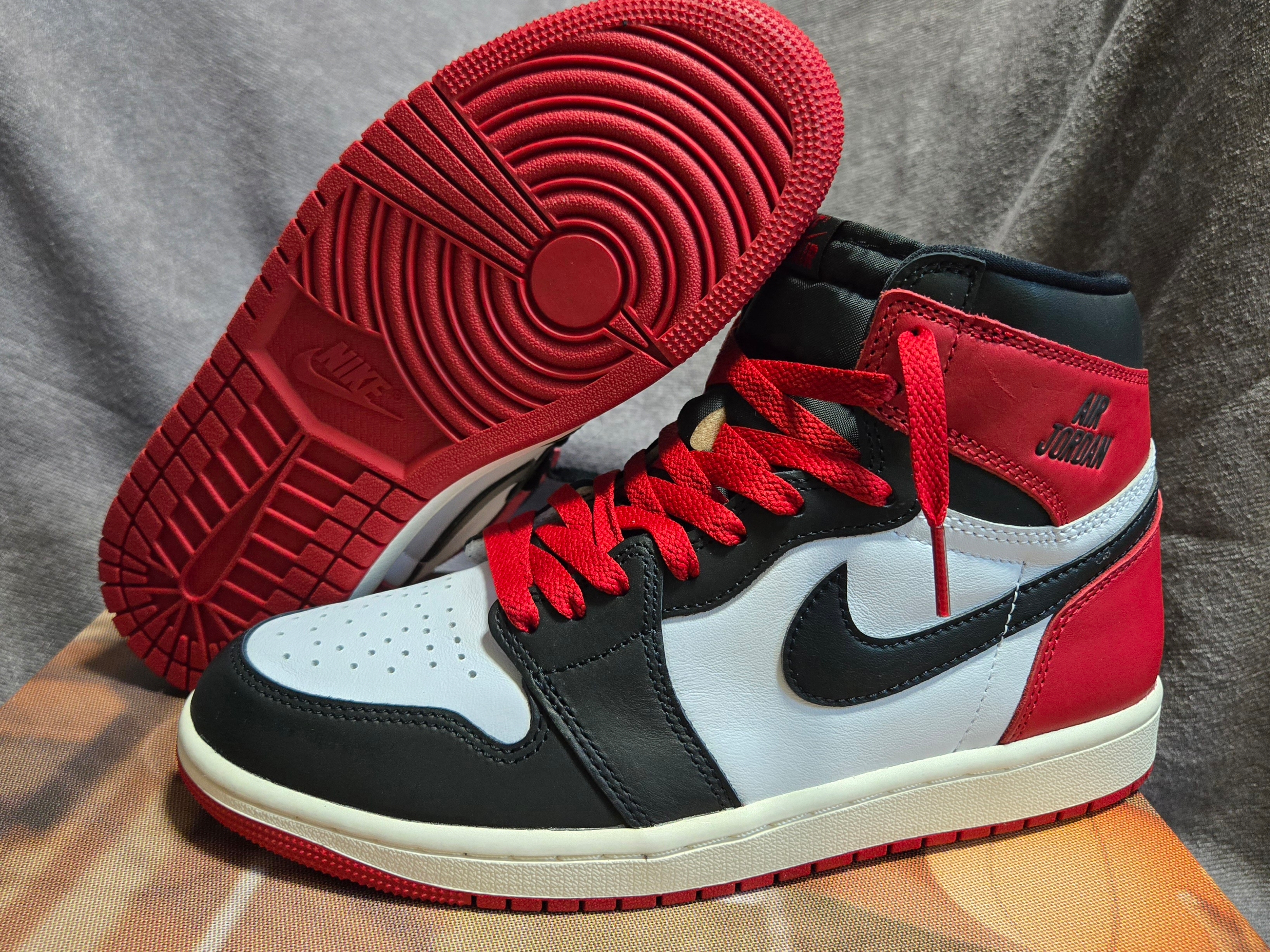 Jordan 1 Retro High OG Black Toe 착용 스타일 - 2