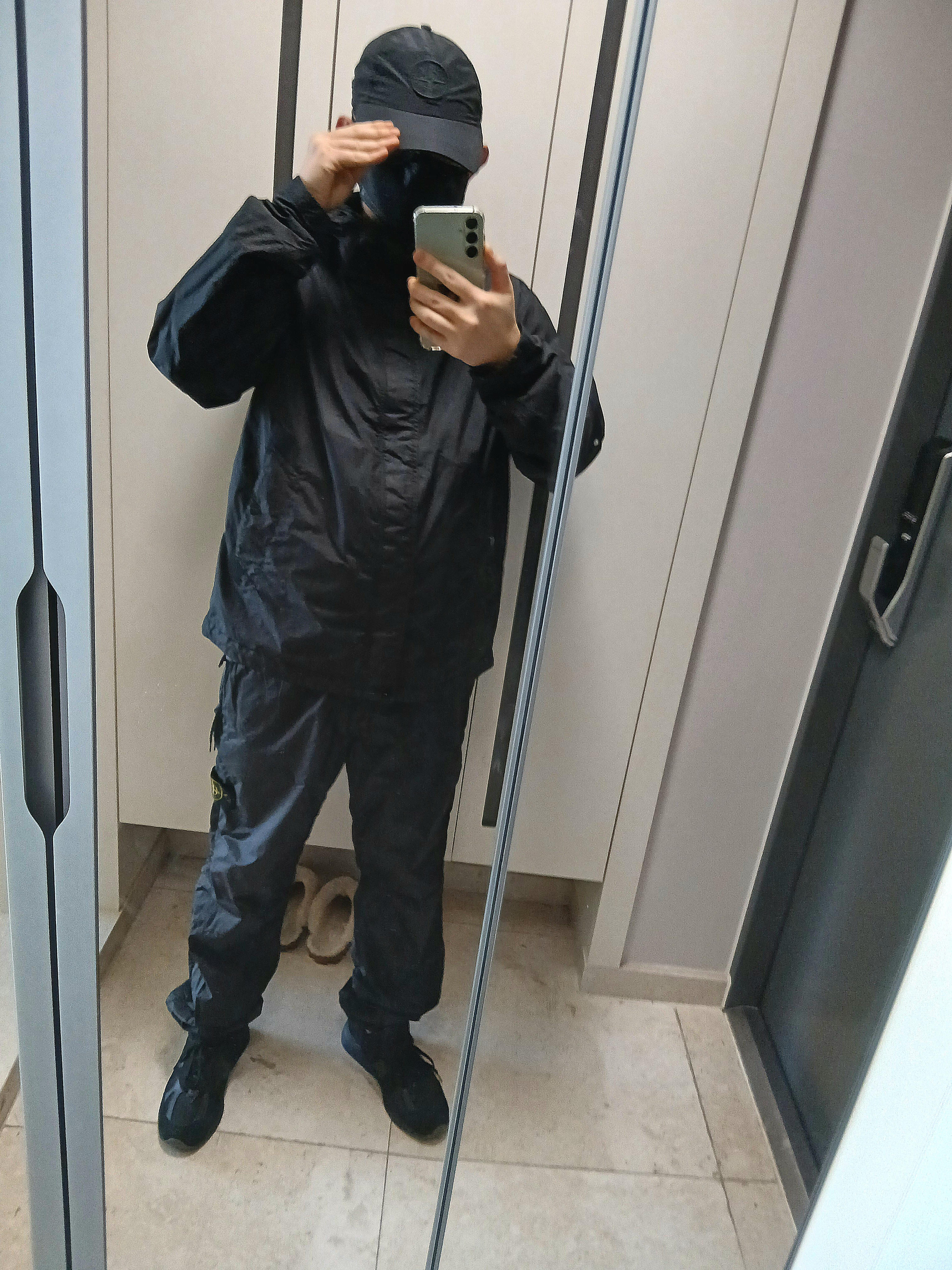 New Balance x Stone Island 991v2 Made in UK Black, Stone Island S0A23 Crinkle Reps R-NY Wind Resistant Anti-Drop Hooded Jacket - 25SS 착용 스타일 - 6