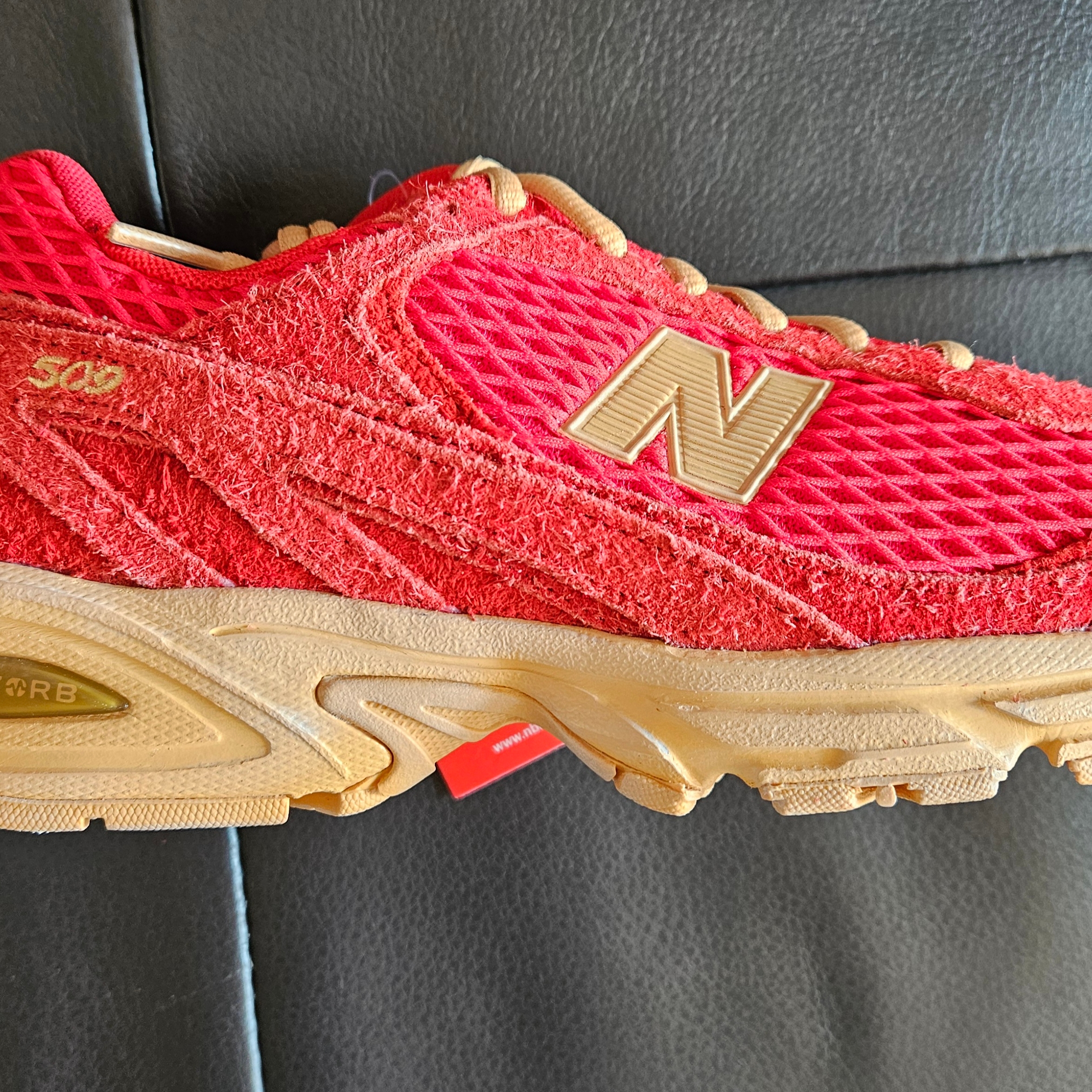 New Balance 509 Deep Red 착용 스타일