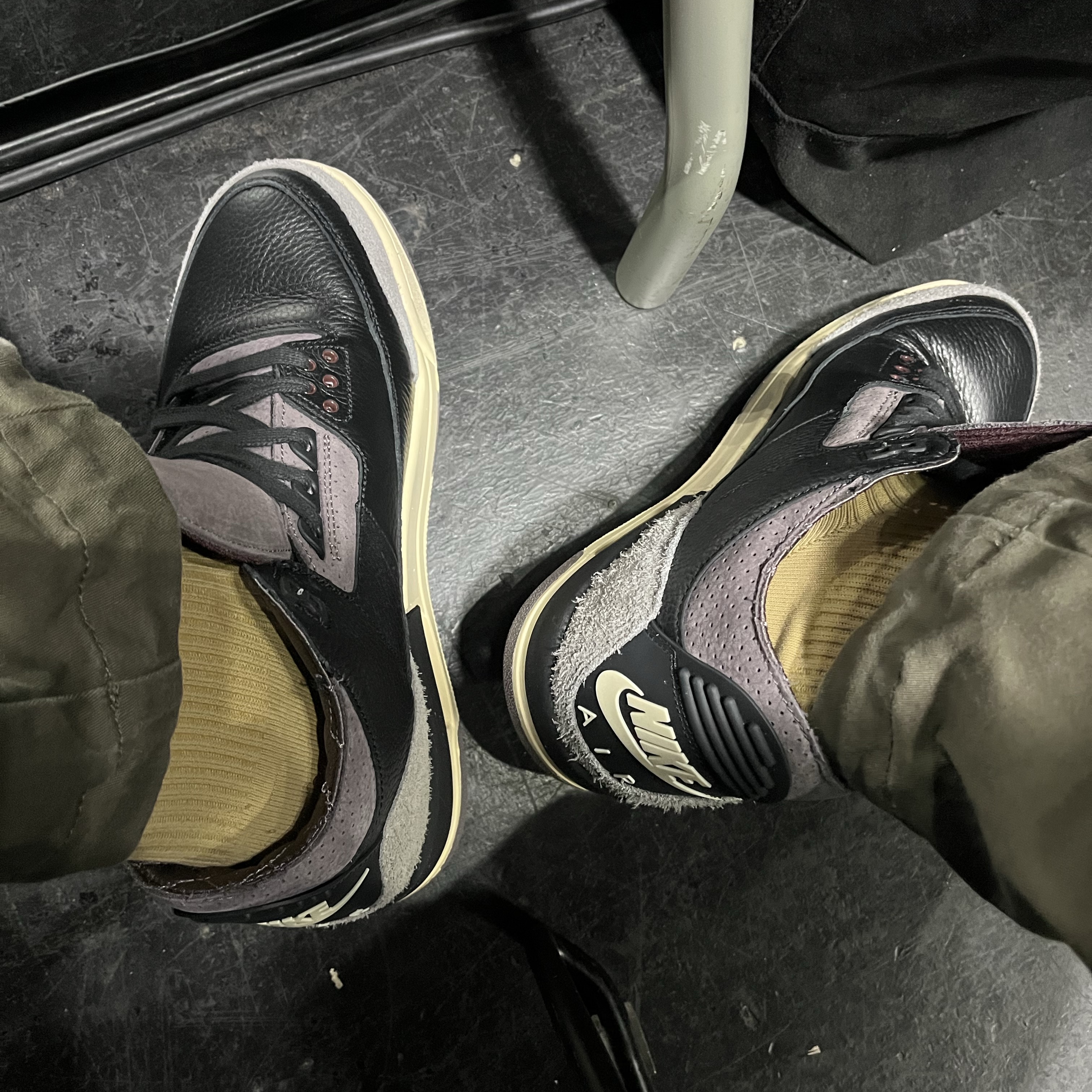 (W) Jordan 3 x A Ma Maniere Retro OG SP Black and Flat Pewter 착용 스타일