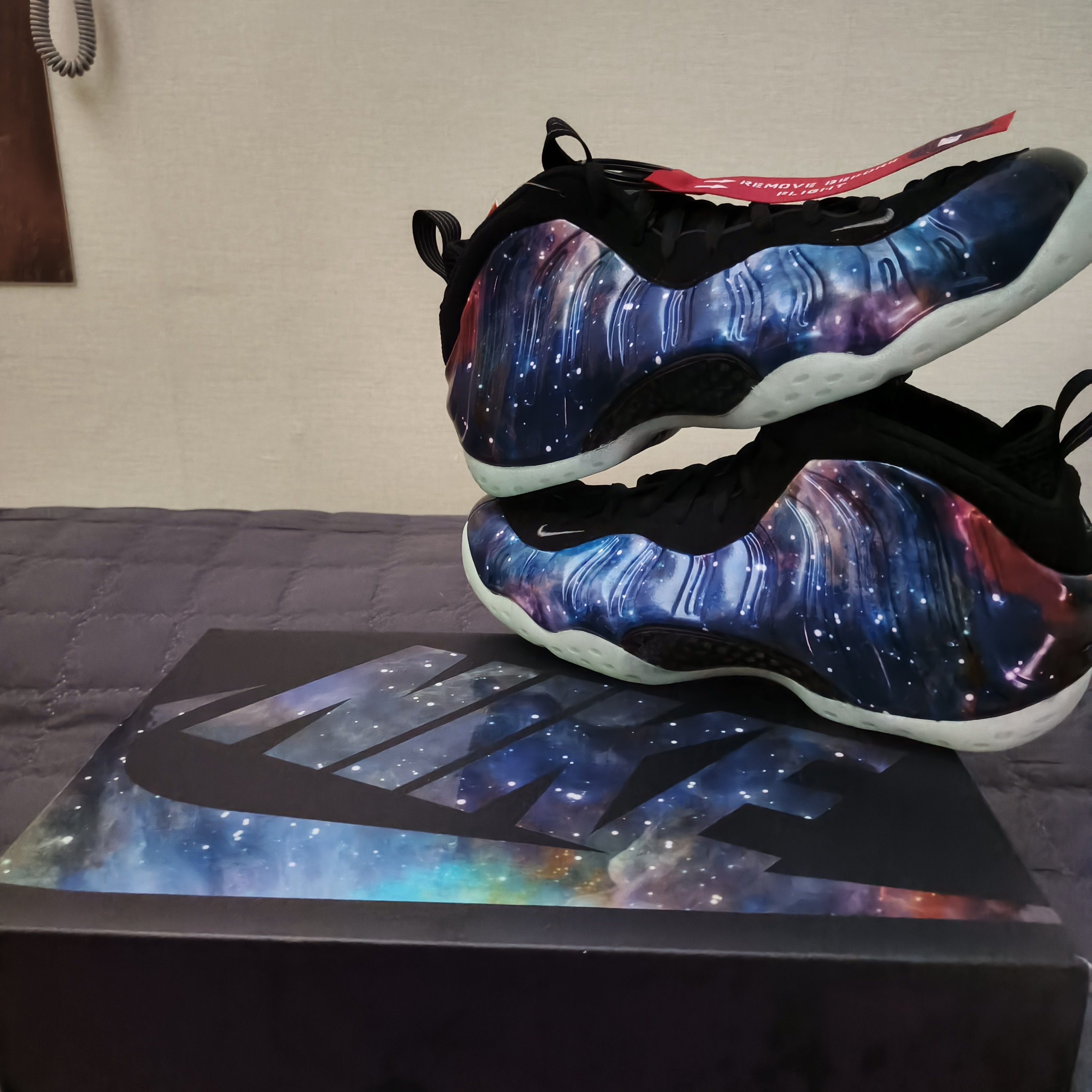 Nike Air Foamposite One Galaxy 착용 스타일