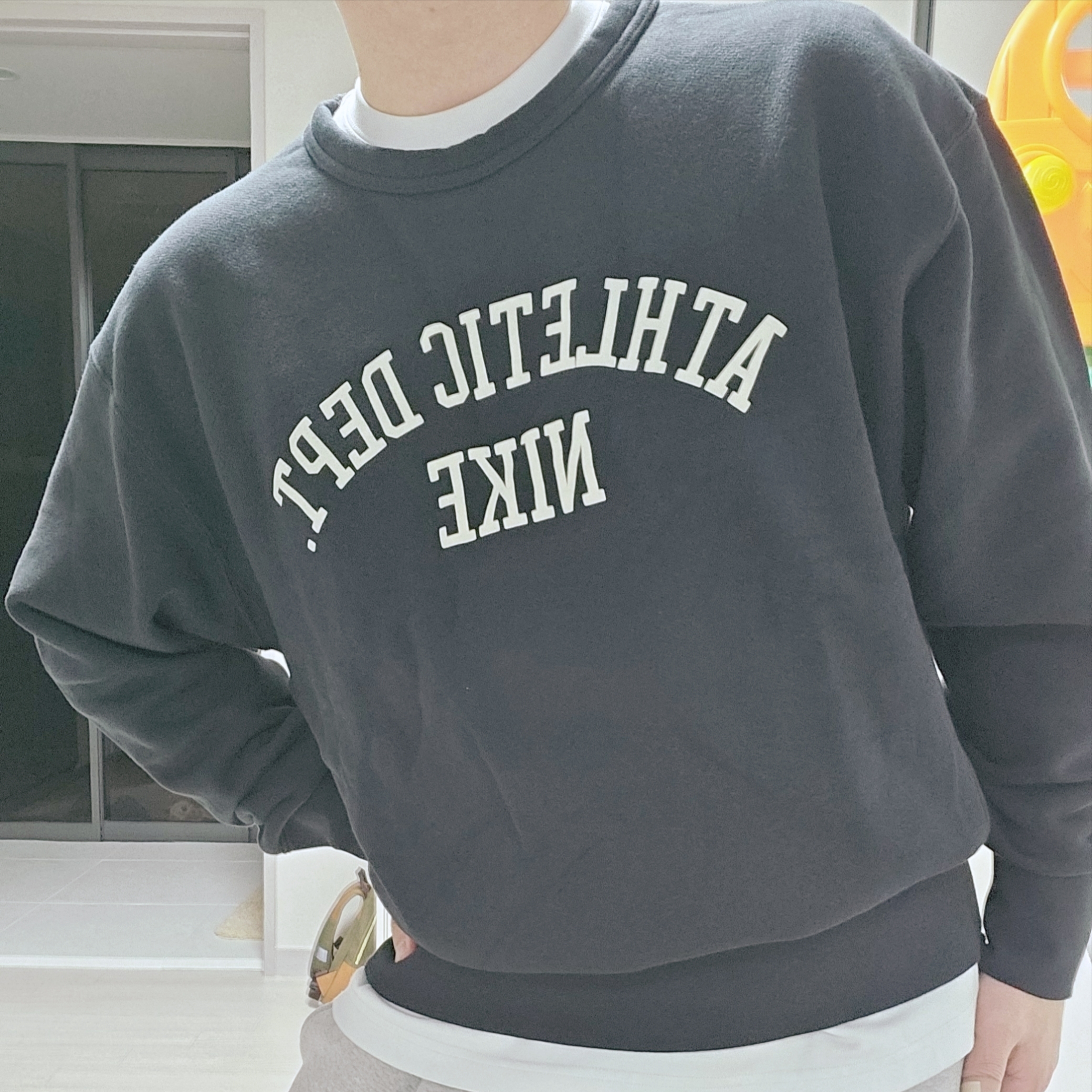 Nike NSW Trend Fleece Crew Black Sail - Asia 착용 스타일
