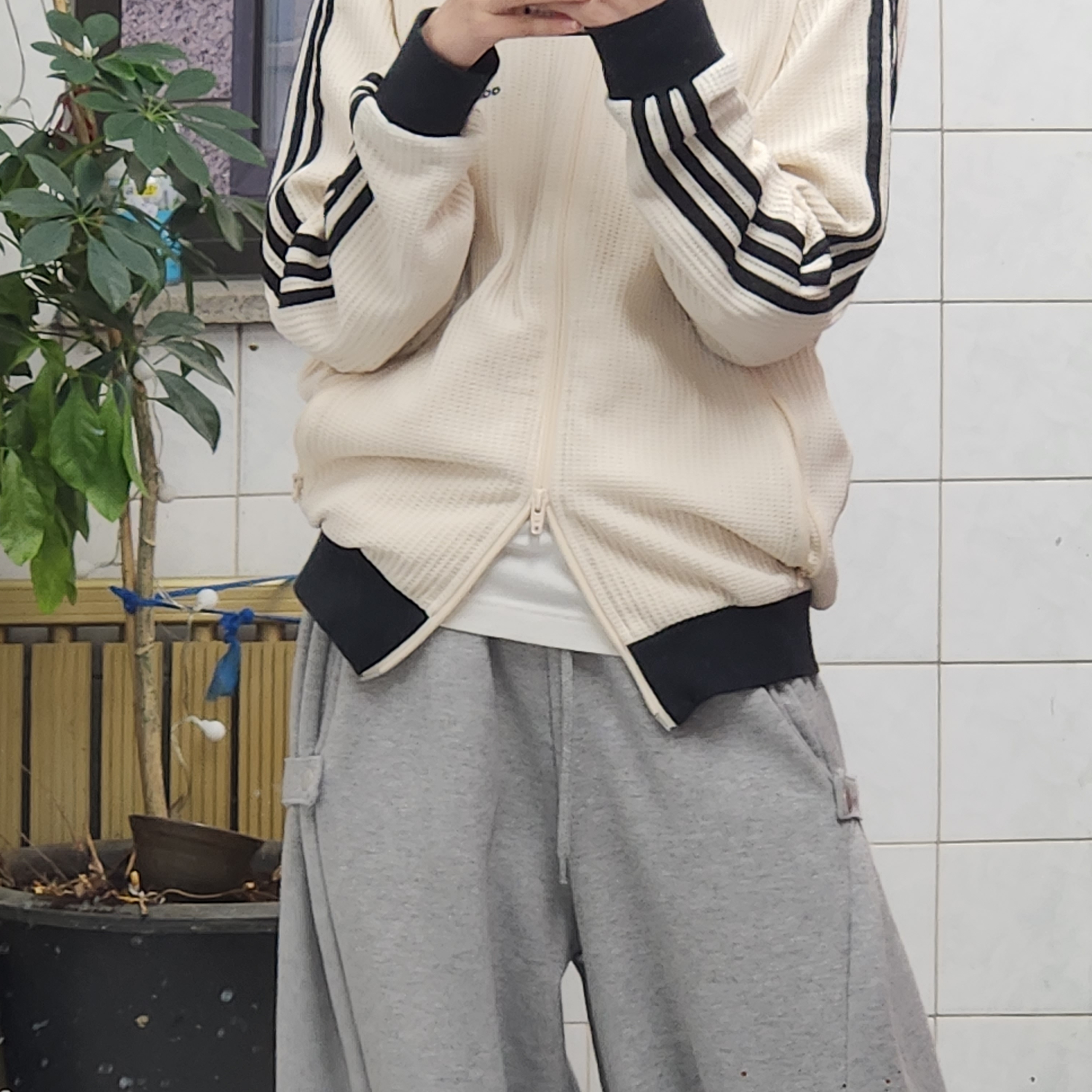 Adidas Waffle Beckenbauer Track Top Wonder White - KR Sizing 착용 스타일 - 2