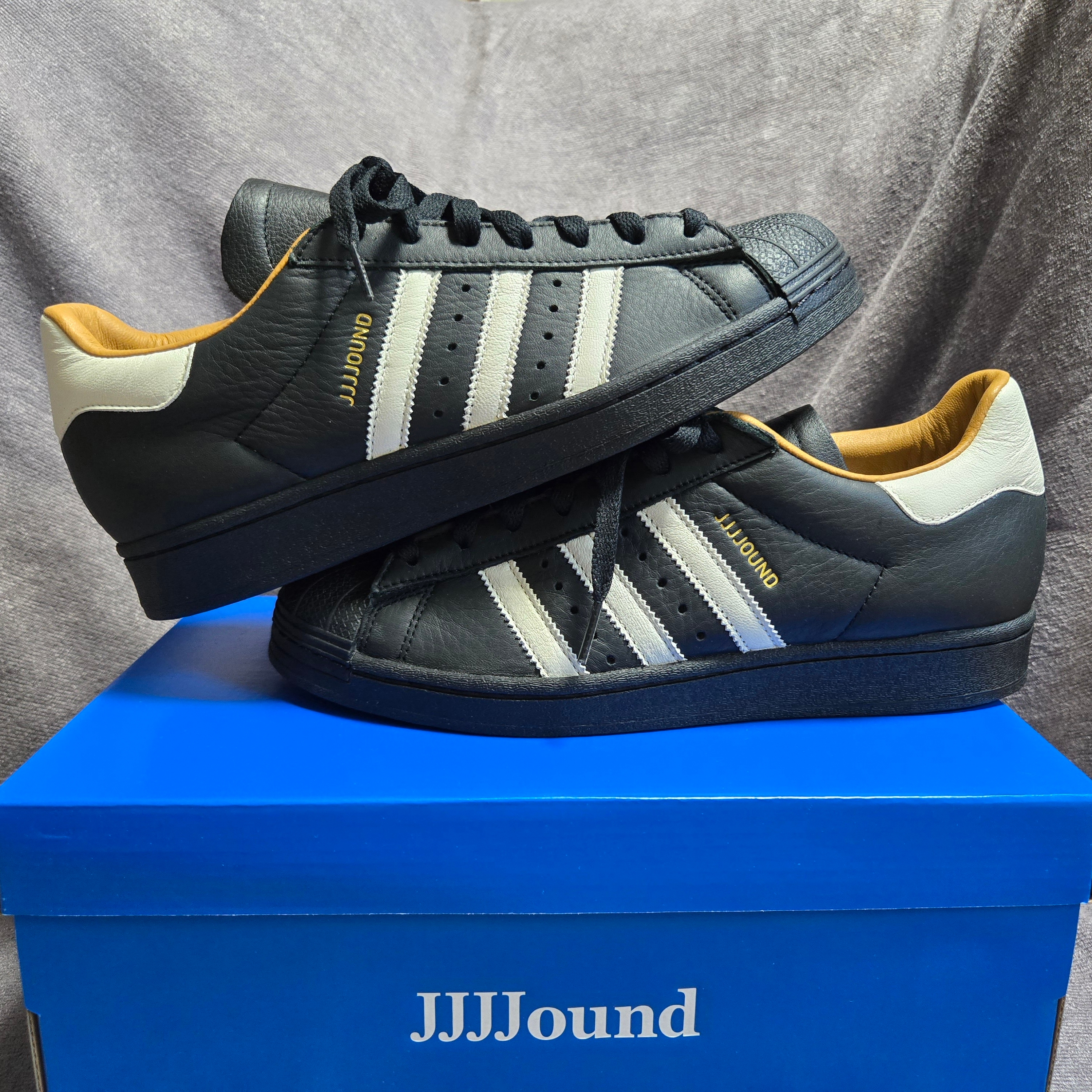 Adidas x JJJJound Superstar 90 Made in Germany Core Black Off White 착용 스타일 - 1