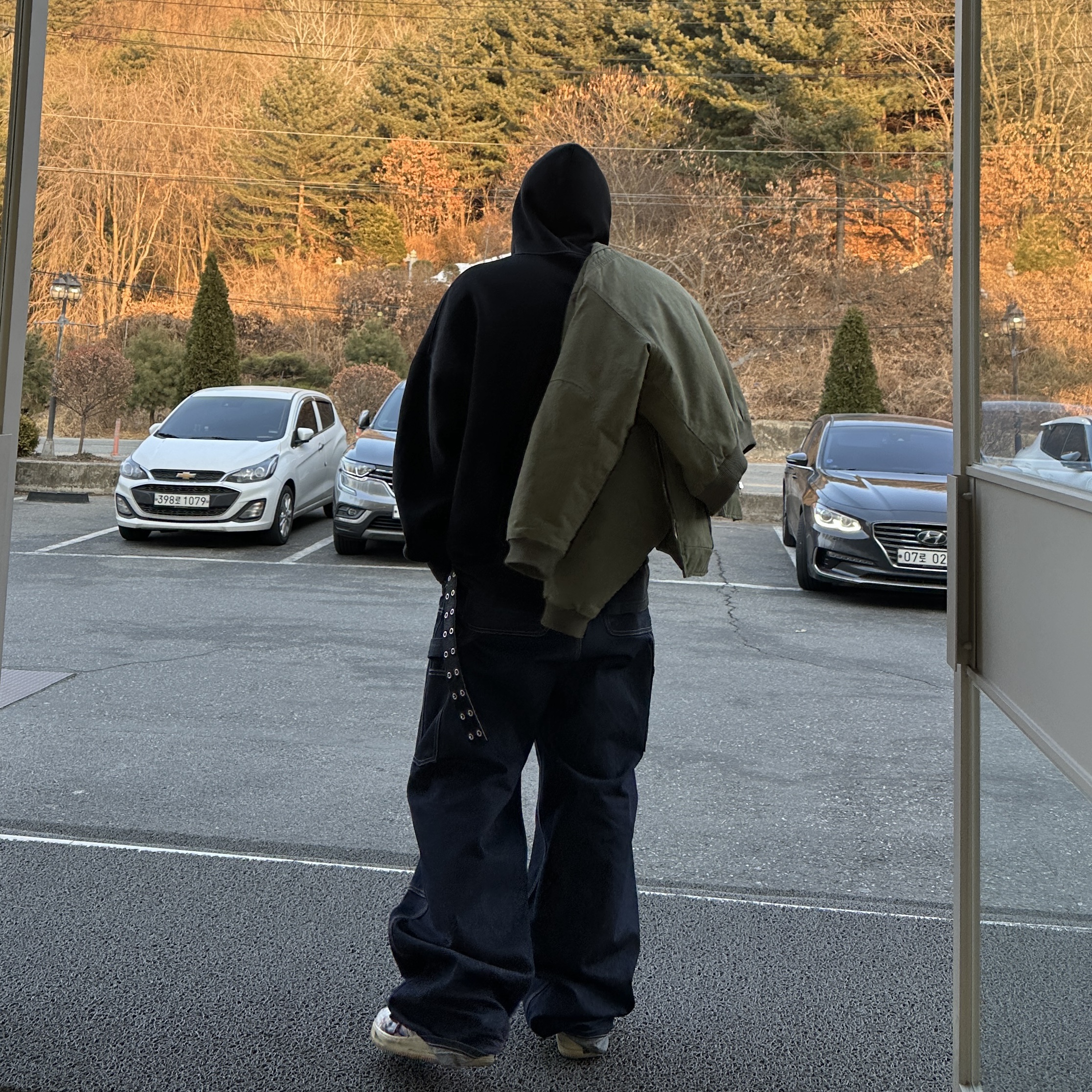 Nonnod Sulfur Dye Serge Bomber Jacket Vintage Khaki, Nike x Peaceminusone Air Force 1 Low Para-Noise 2.0 착용 스타일 - 2