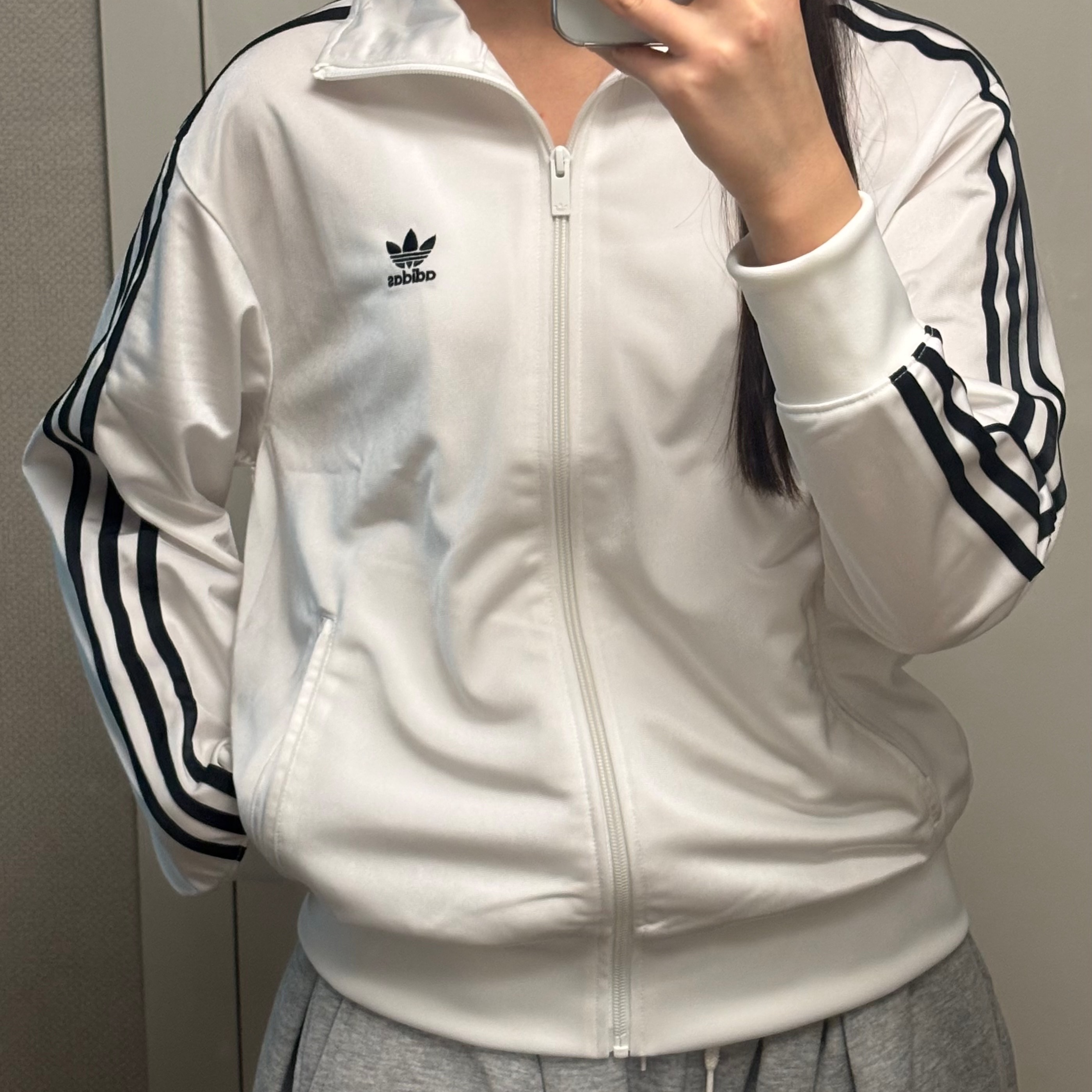 (W) Adidas Adicolor Classics Loose Firebird Track Top White - KR Sizing 착용 스타일