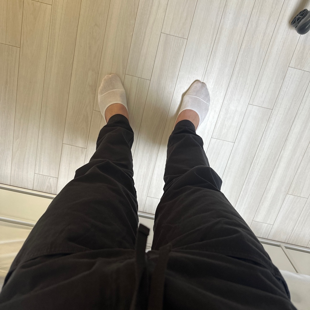 Yeezy Gap Engineered By Balenciaga Sateen Cargo Pants Black 착용 스타일