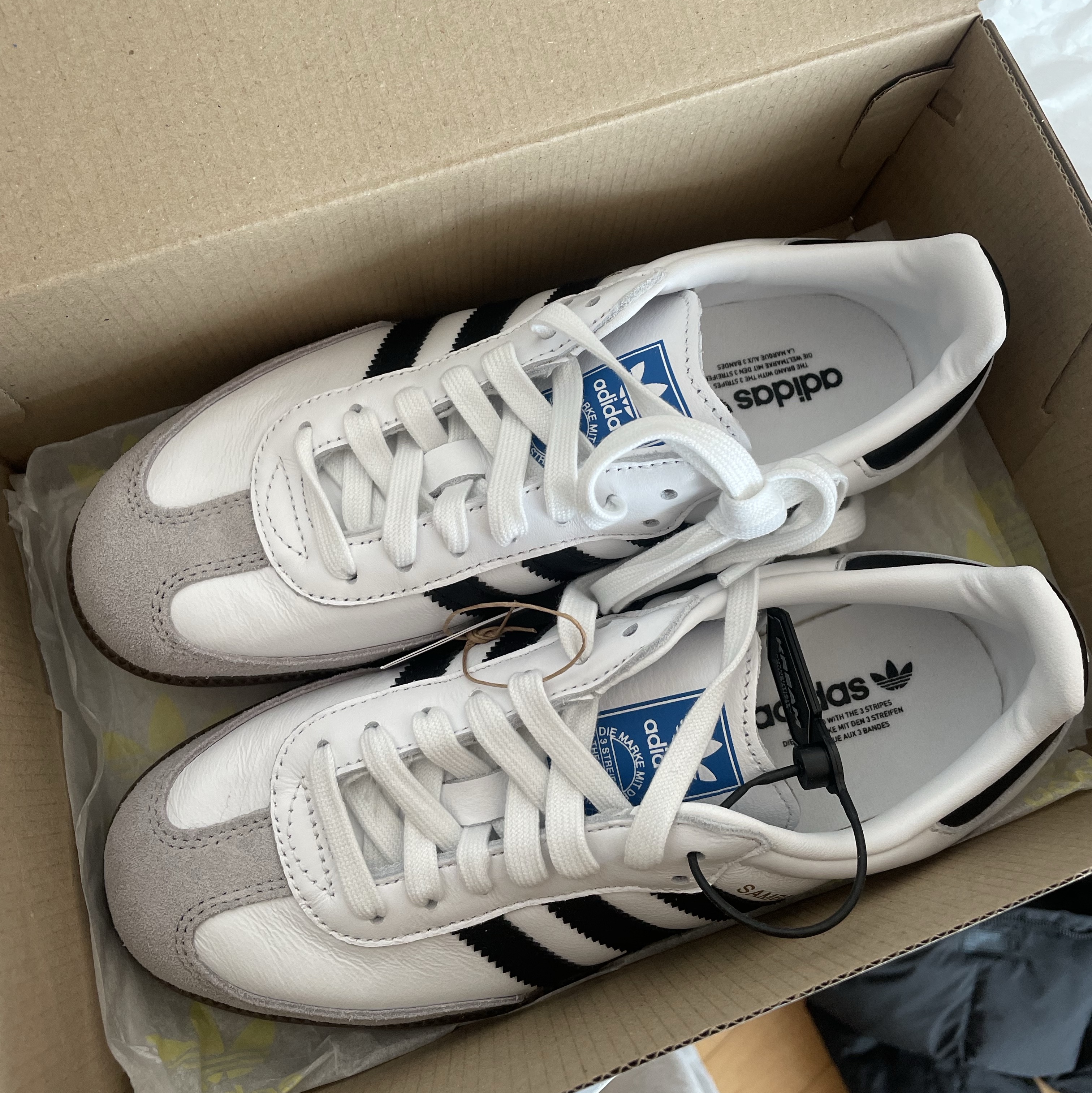 Adidas Samba OG Cloud White 착용 스타일
