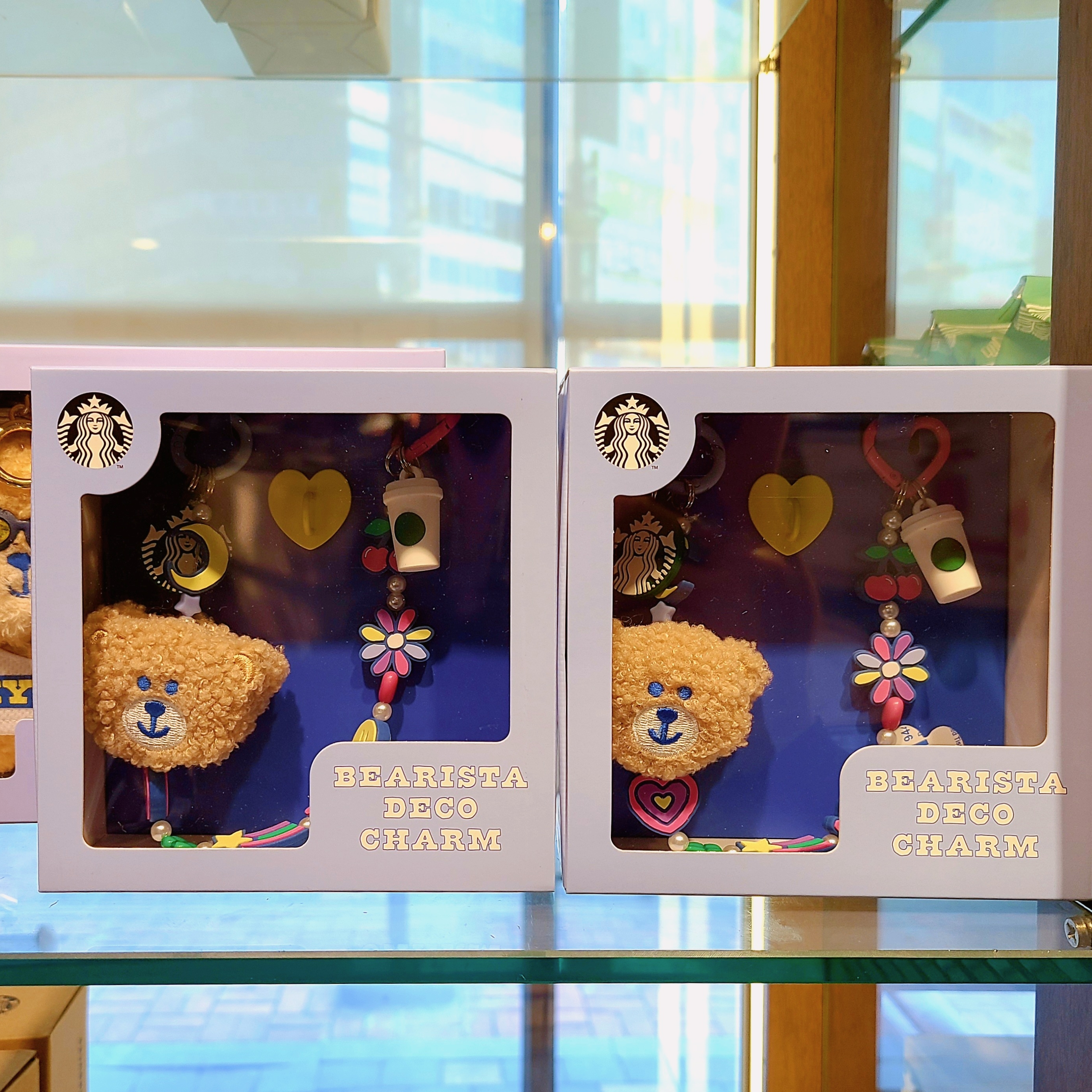 Starbucks Campus Beari Deco Charm, Starbucks Campus Bearista Keyring 착용 스타일 - 3