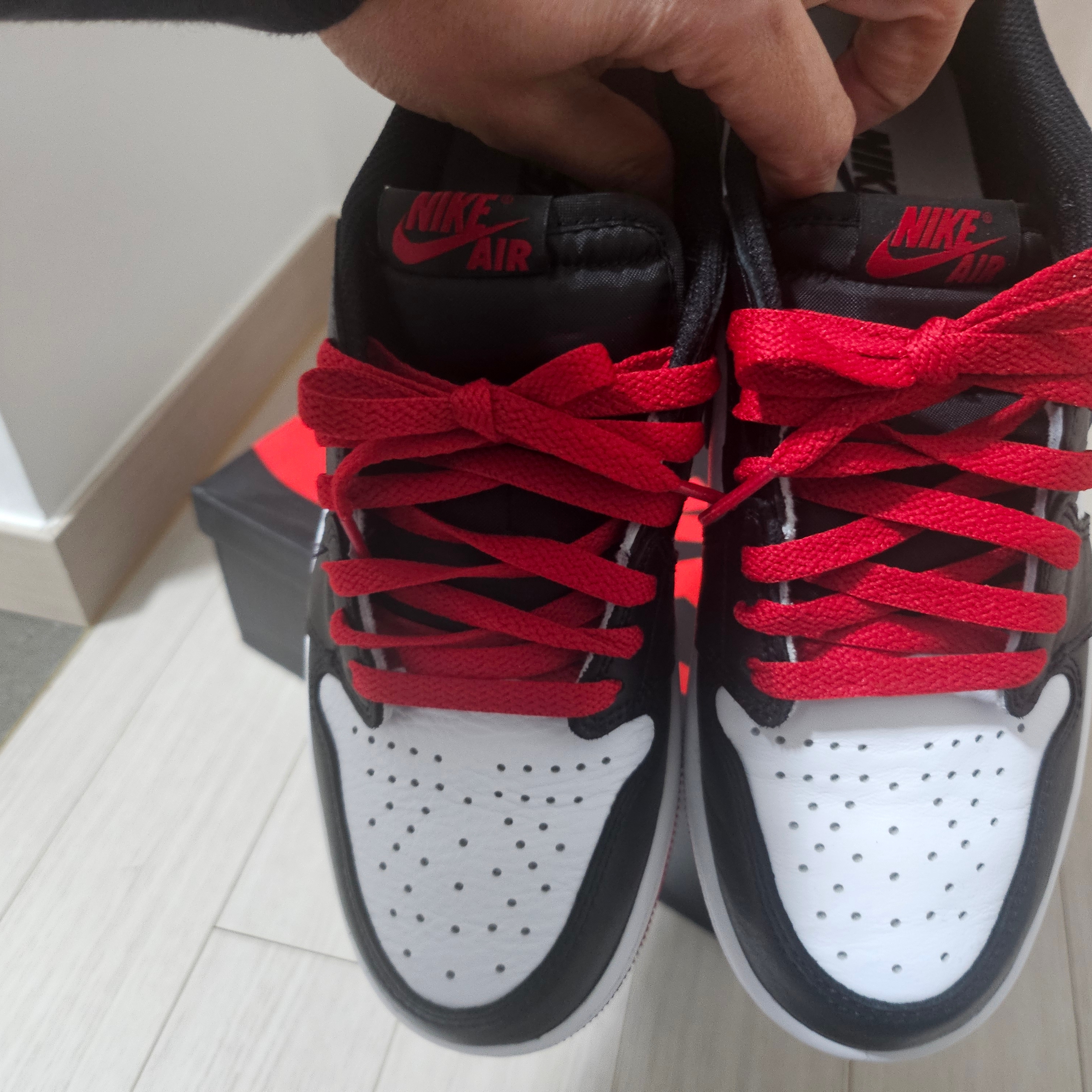 Jordan 1 Retro Low OG Black Toe 착용 스타일 - 3